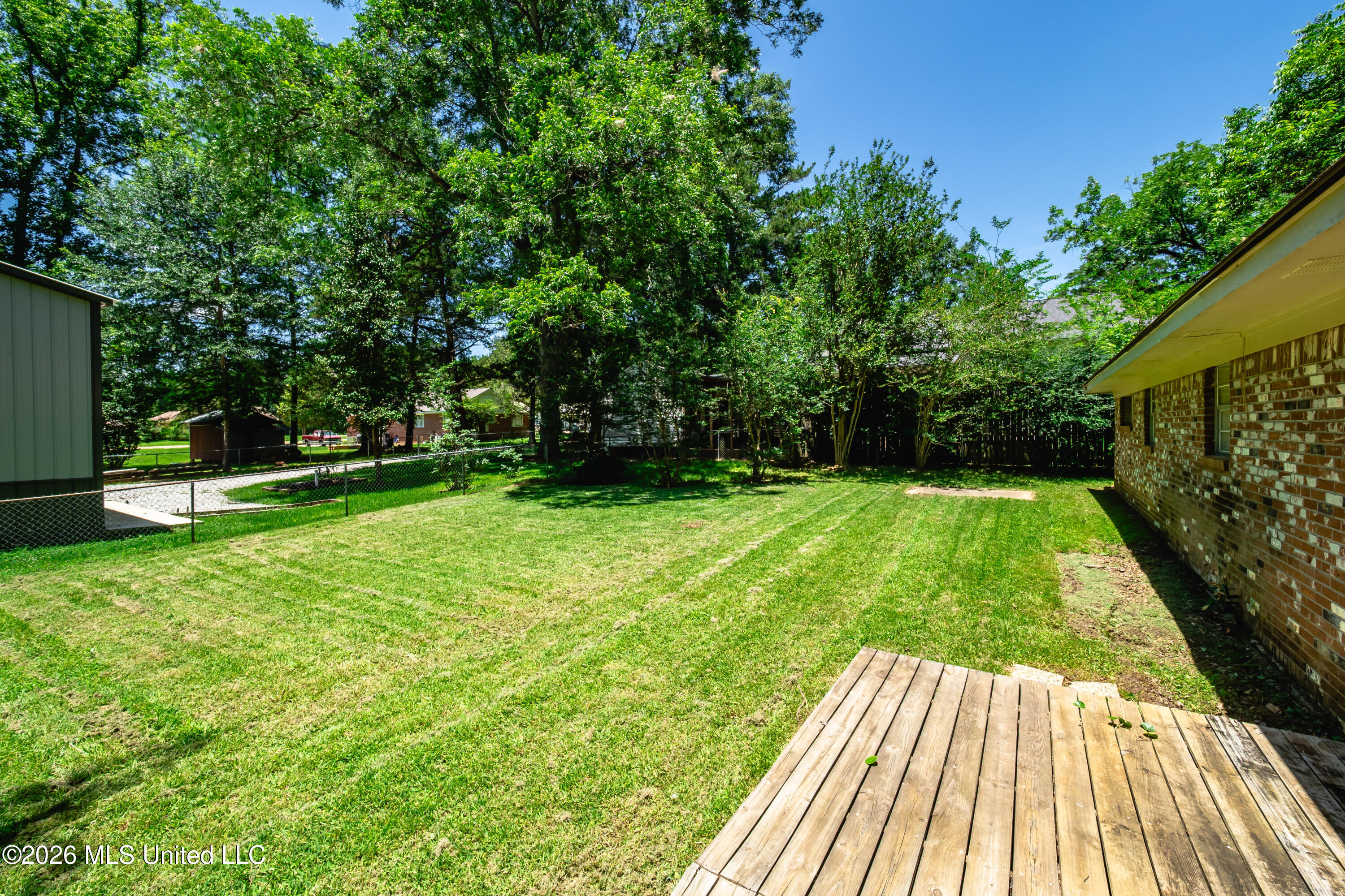 111 Davis Property Photo 16