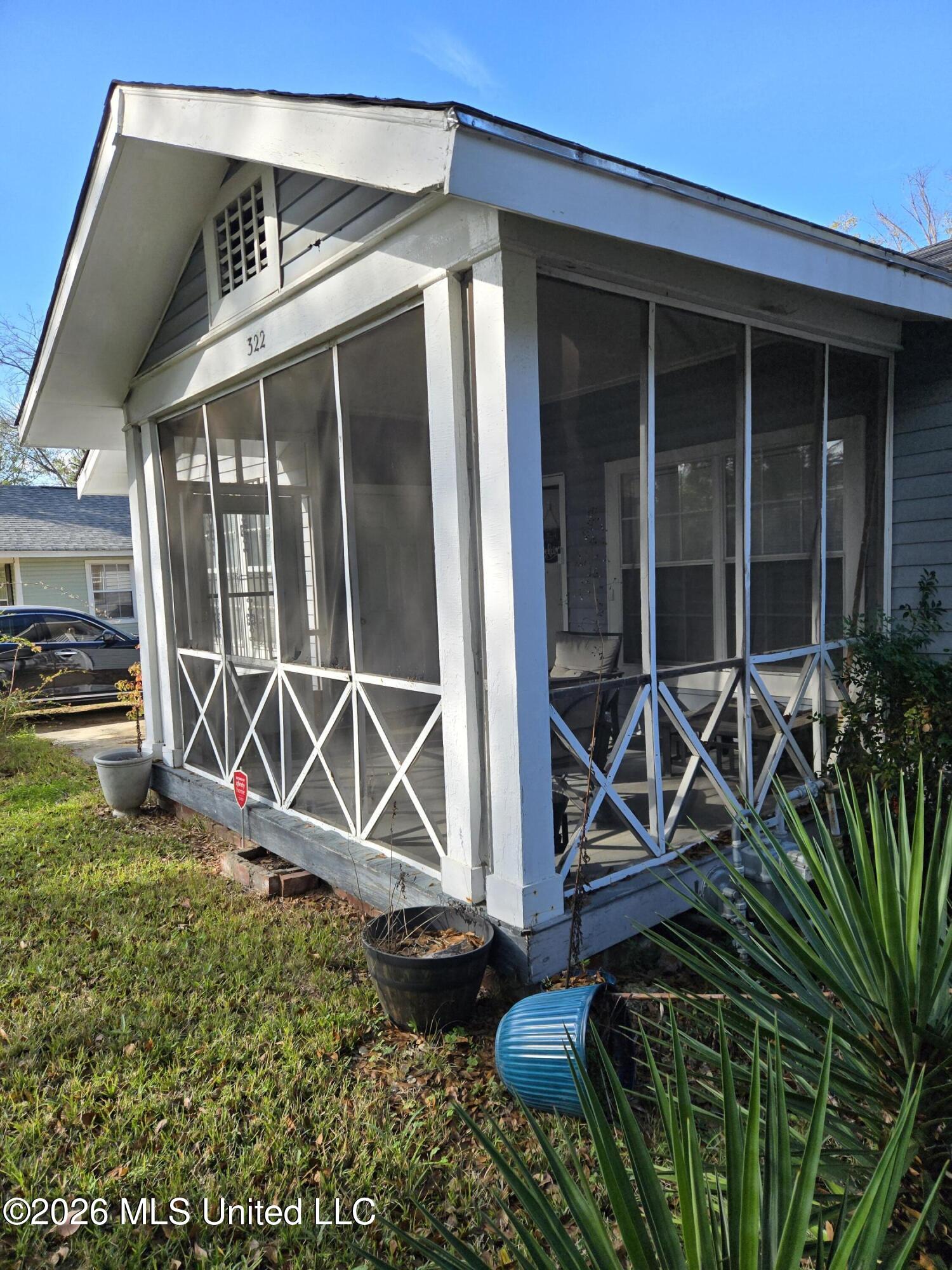 322 S Westview Street Property Photo 5