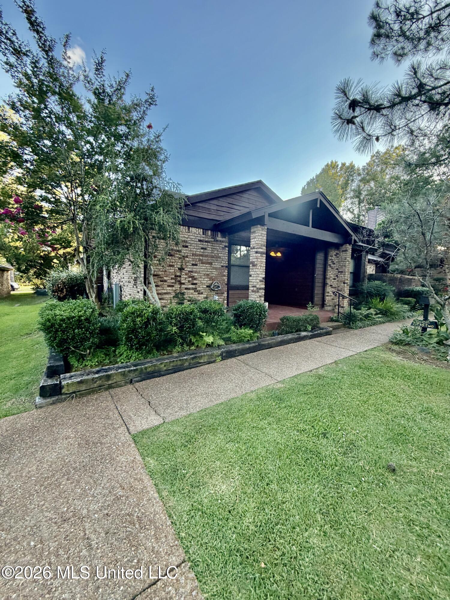 52 W Cascades Circle Property Photo 1