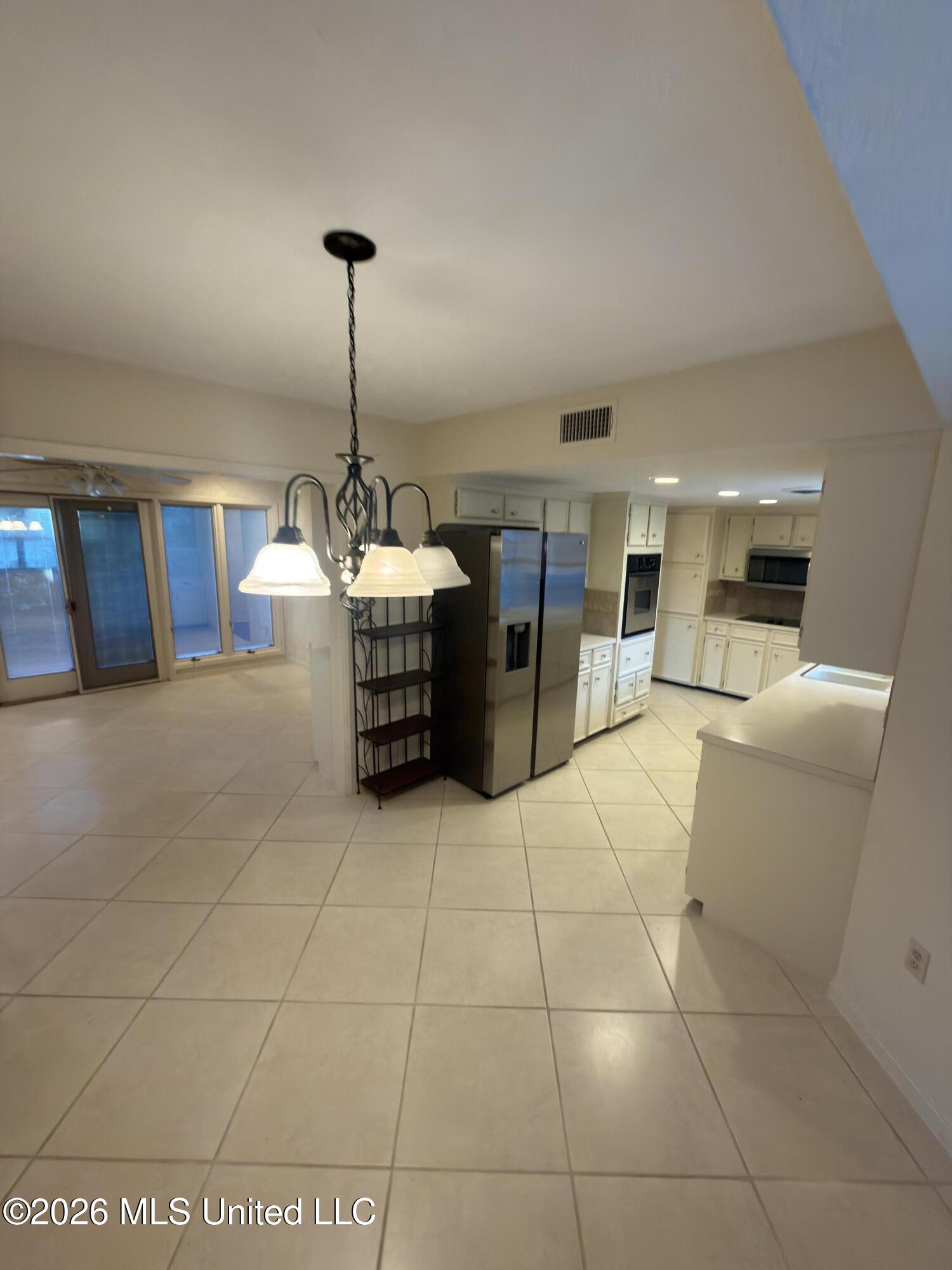 52 W Cascades Circle Property Photo 2