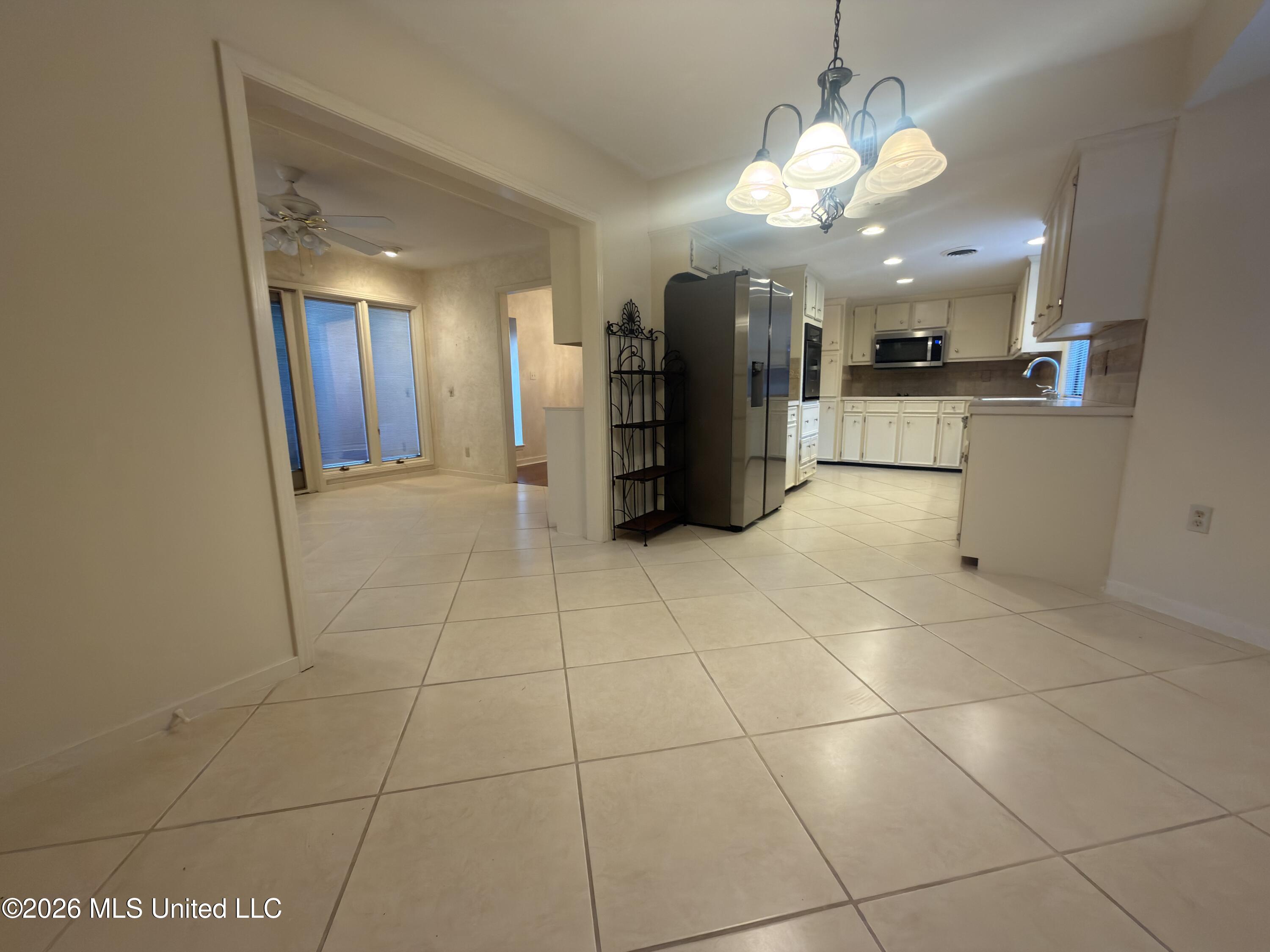 52 W Cascades Circle Property Photo 5