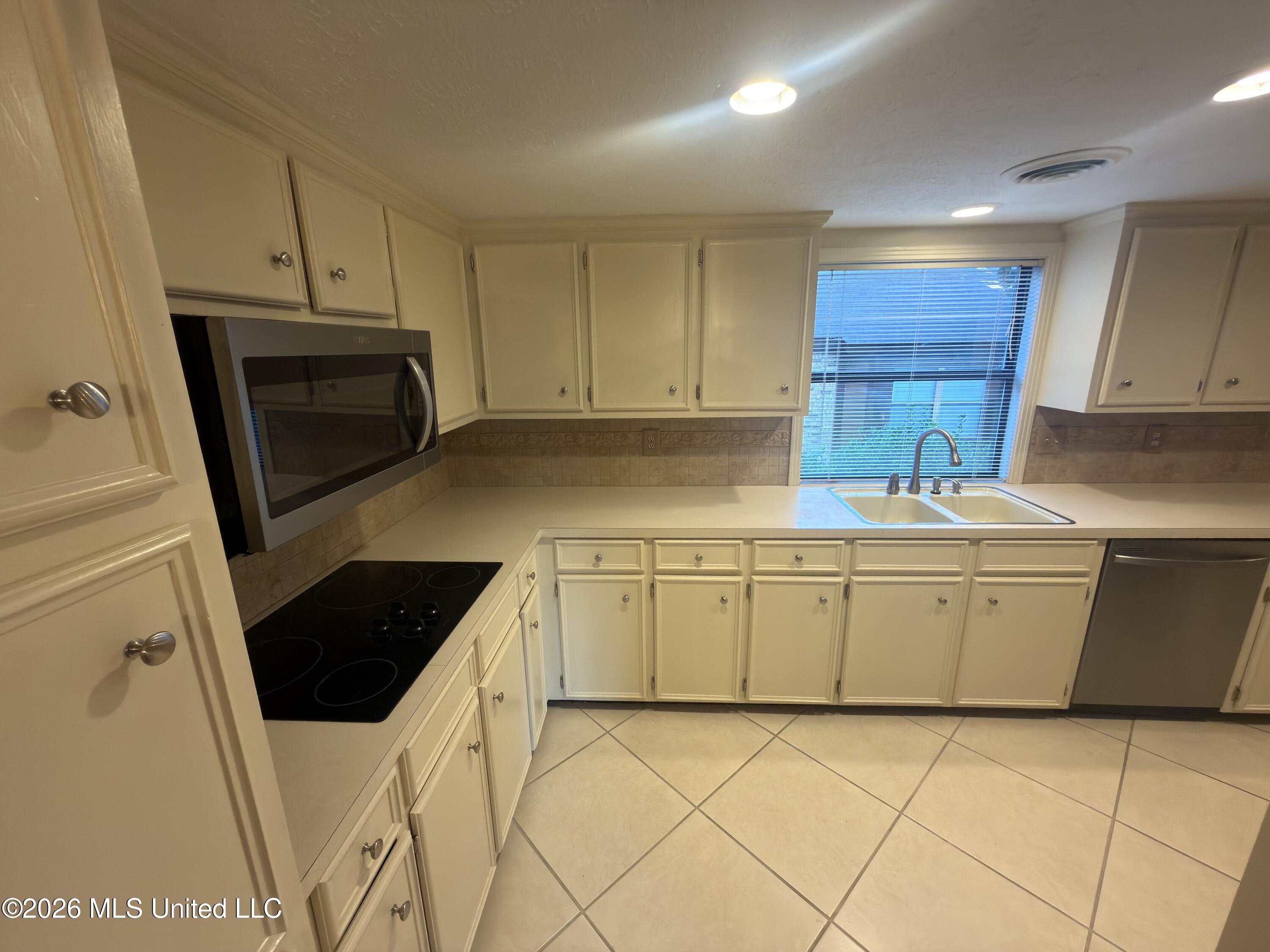 52 W Cascades Circle Property Photo 8