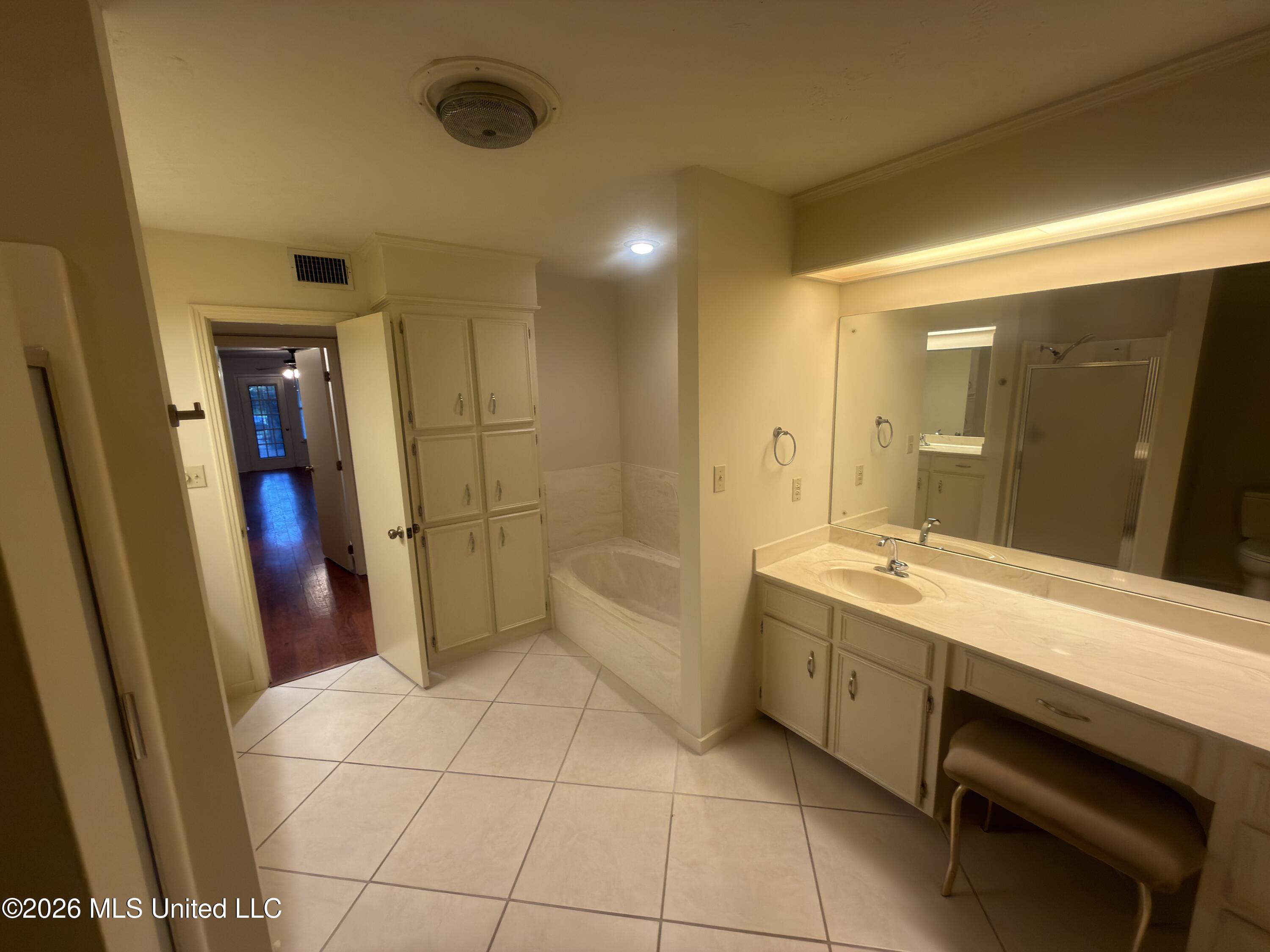 52 W Cascades Circle Property Photo 13