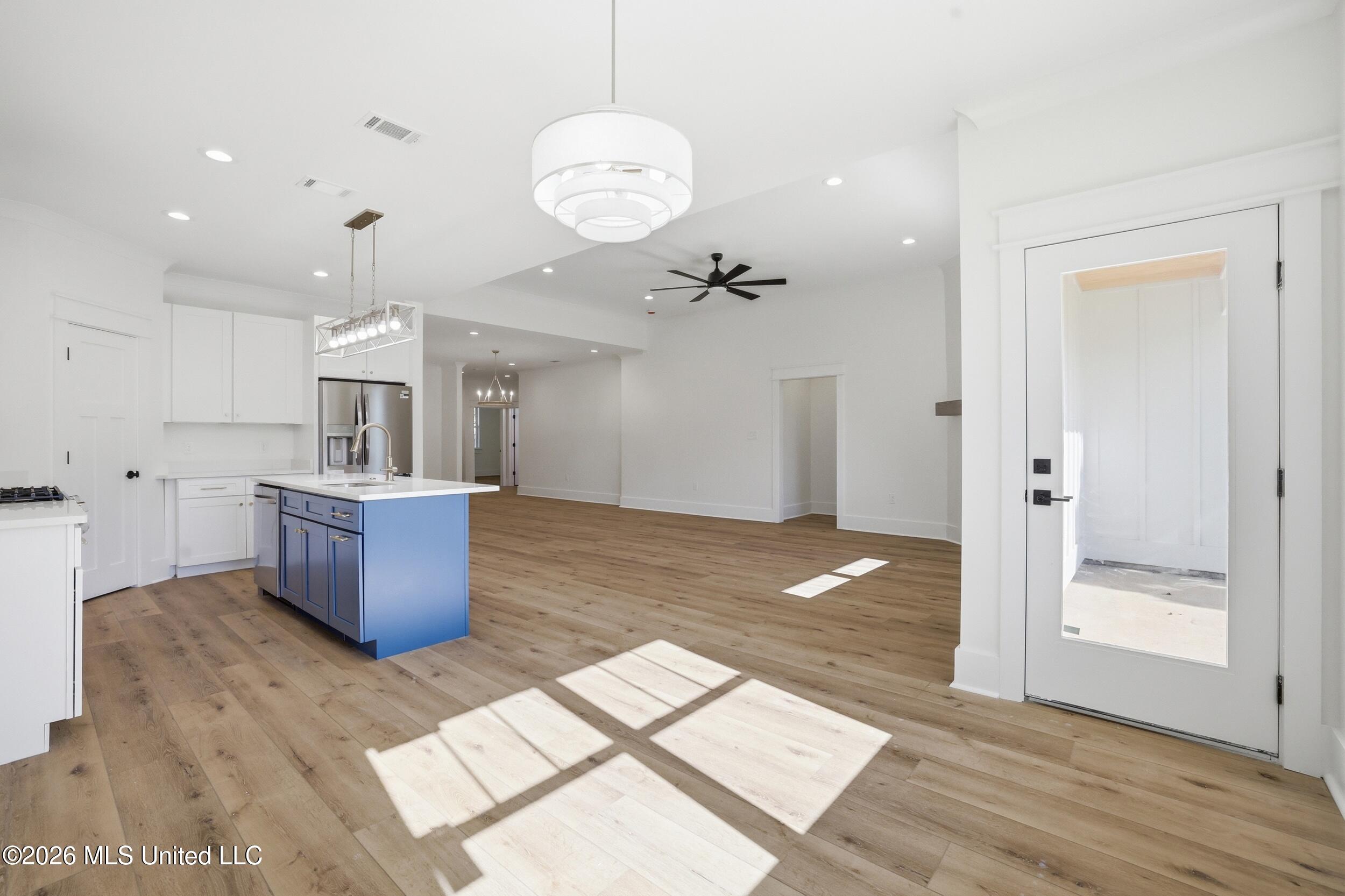 127 Iberville Drive Property Photo 19