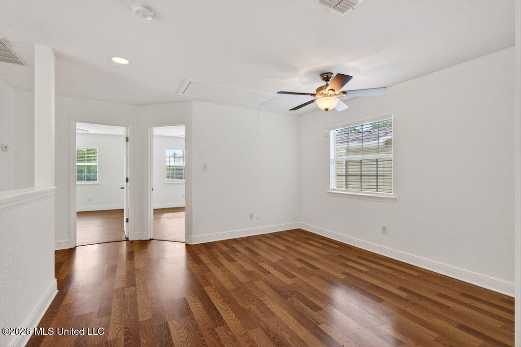 11118 Oakcrest Drive Property Photo 19