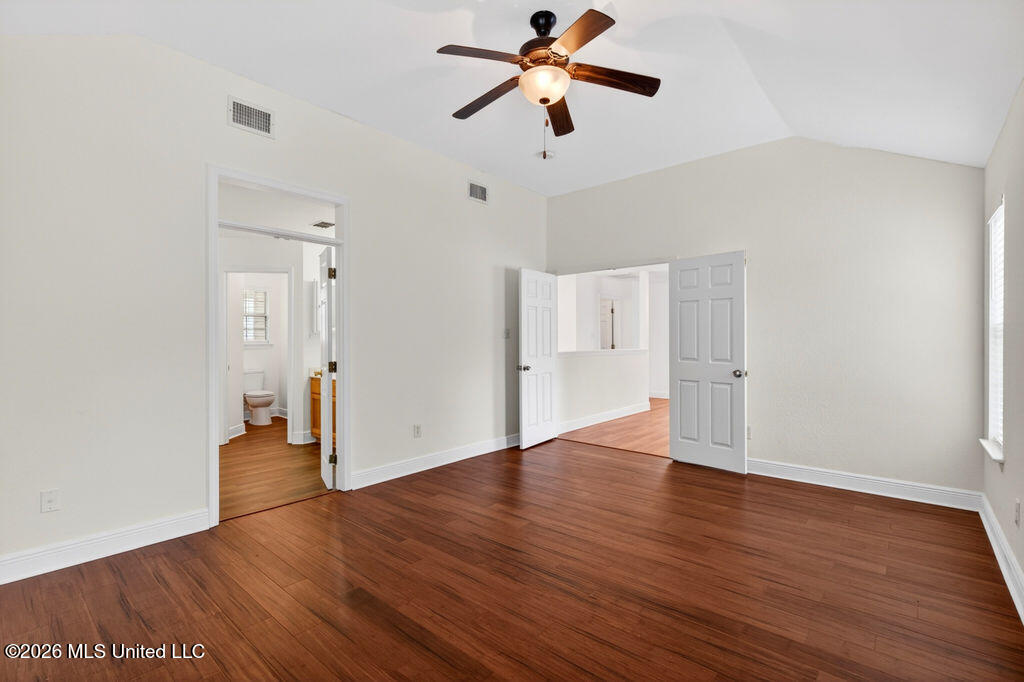 11118 Oakcrest Drive Property Photo 22