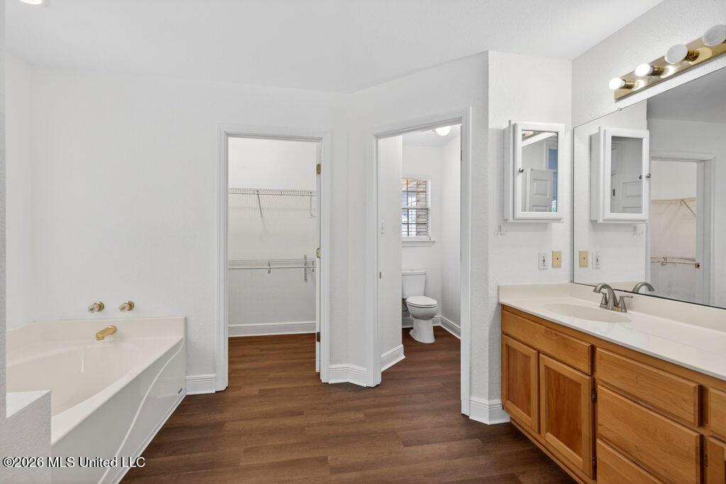 11118 Oakcrest Drive Property Photo 23