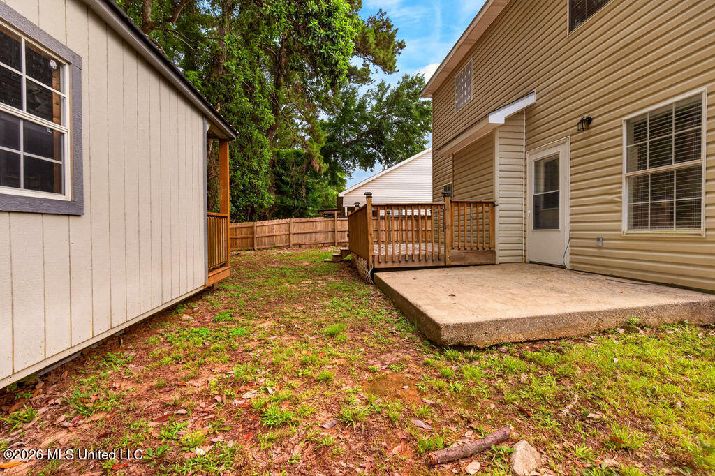 11118 Oakcrest Drive Property Photo 30