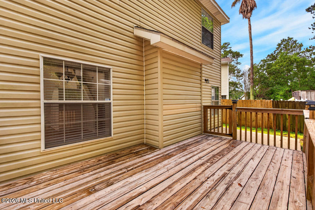 11118 Oakcrest Drive Property Photo 31