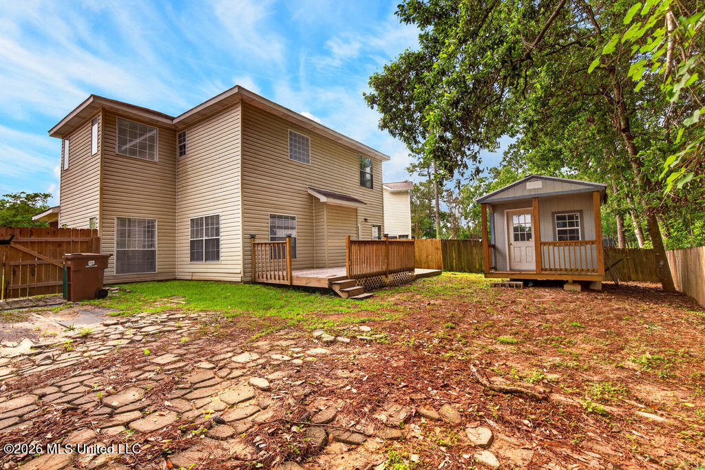 11118 Oakcrest Drive Property Photo 33
