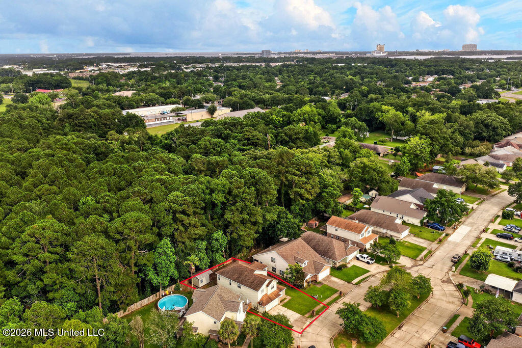 11118 Oakcrest Drive Property Photo 38