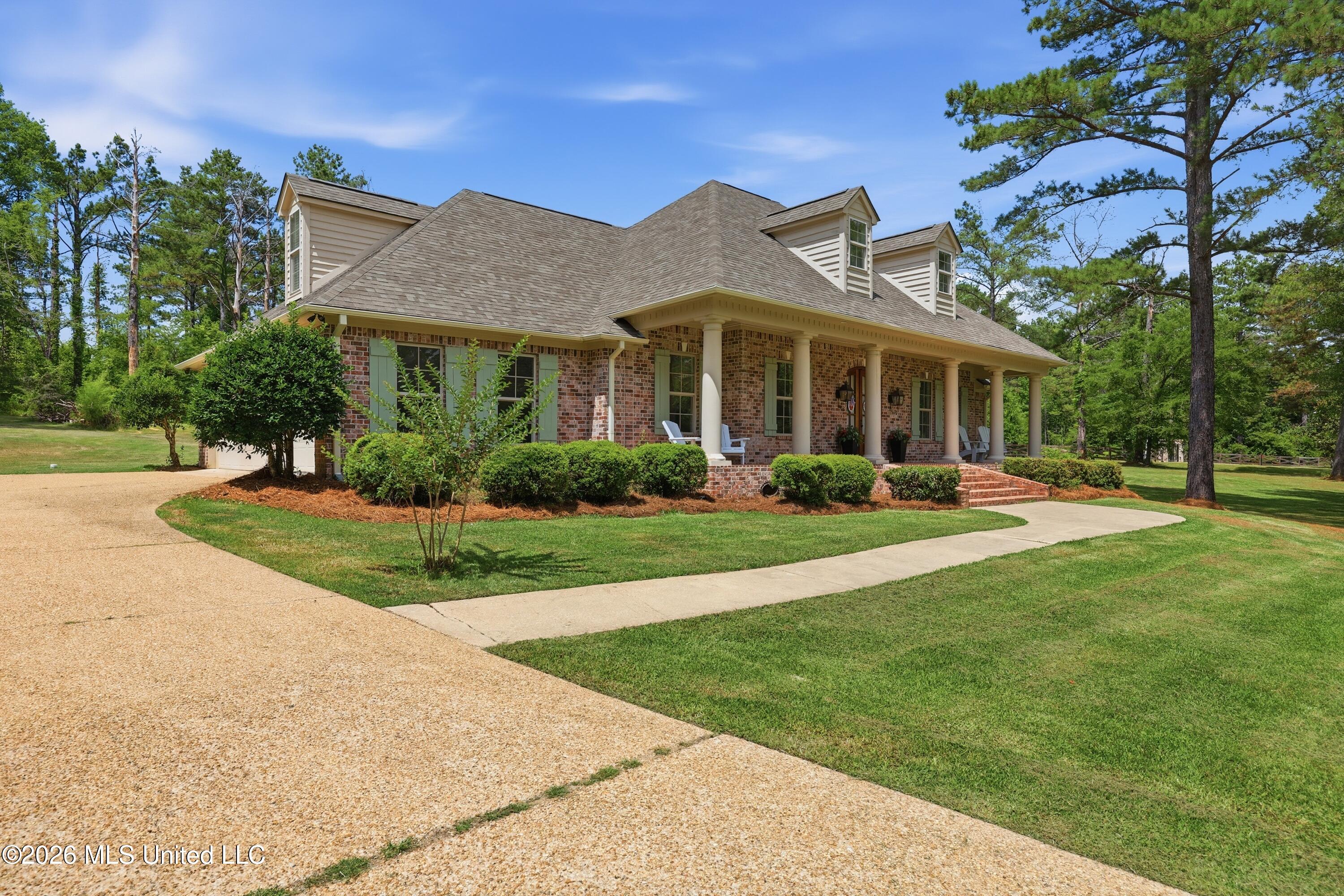 5570 Williamson Road Property Photo 2