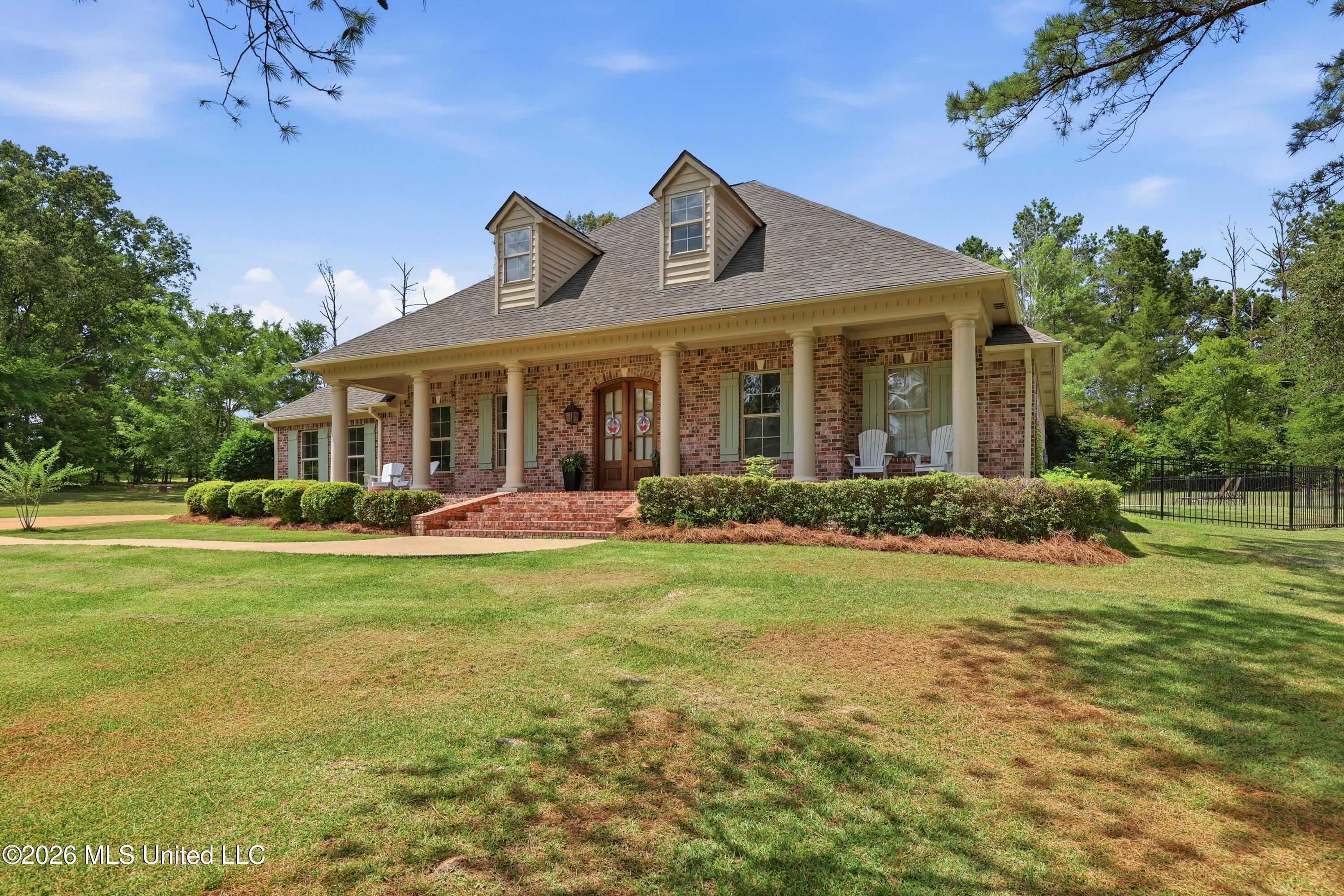 5570 Williamson Road Property Photo 4