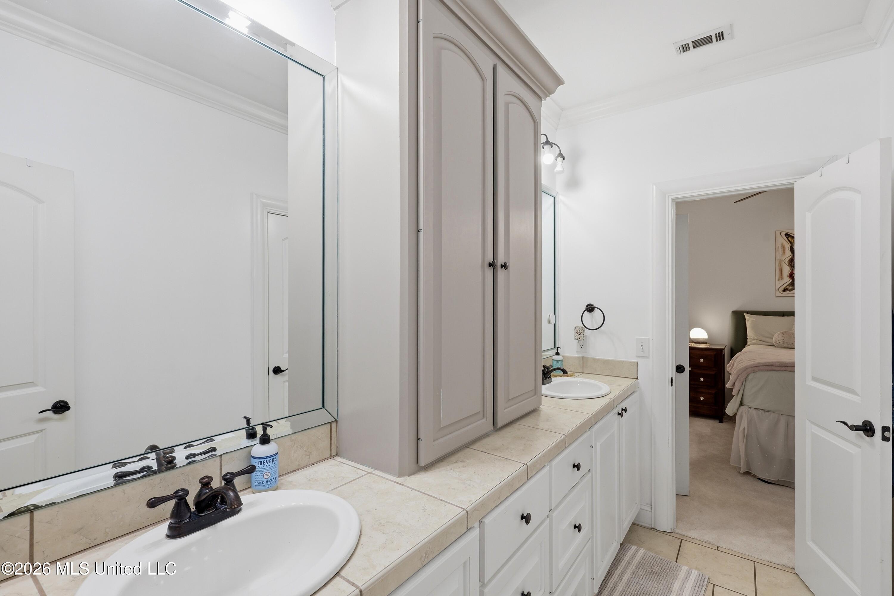 5570 Williamson Road Property Photo 19