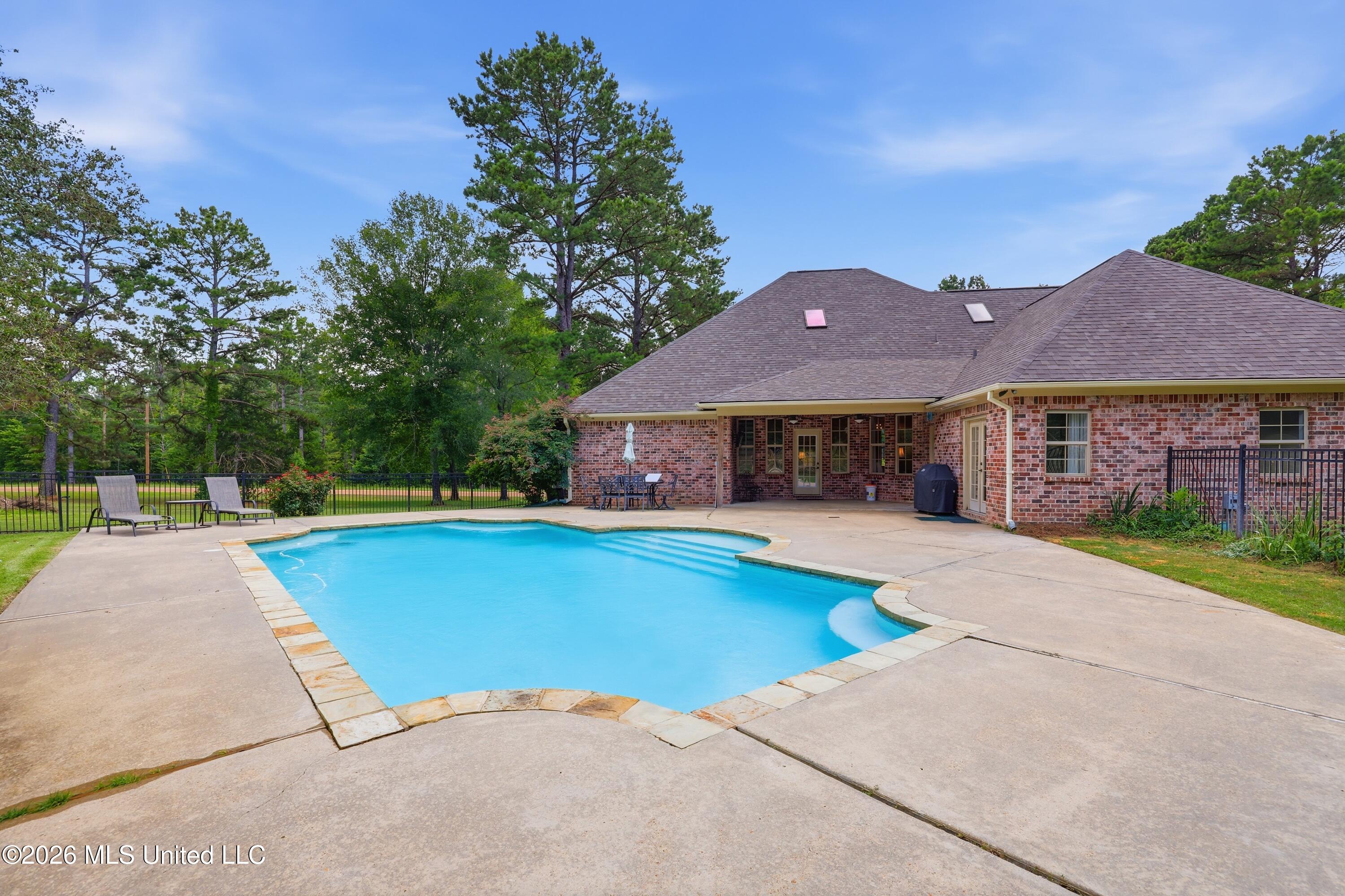 5570 Williamson Road Property Photo 32