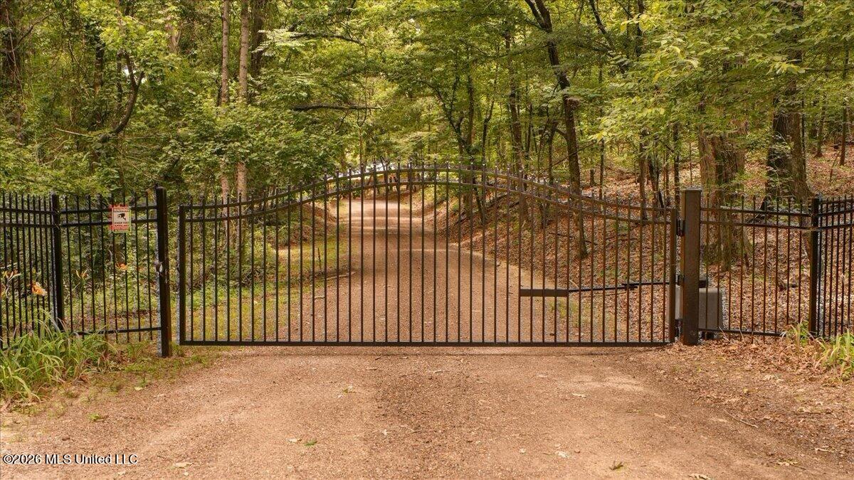 1527 Oneil Creek Road Property Photo 2