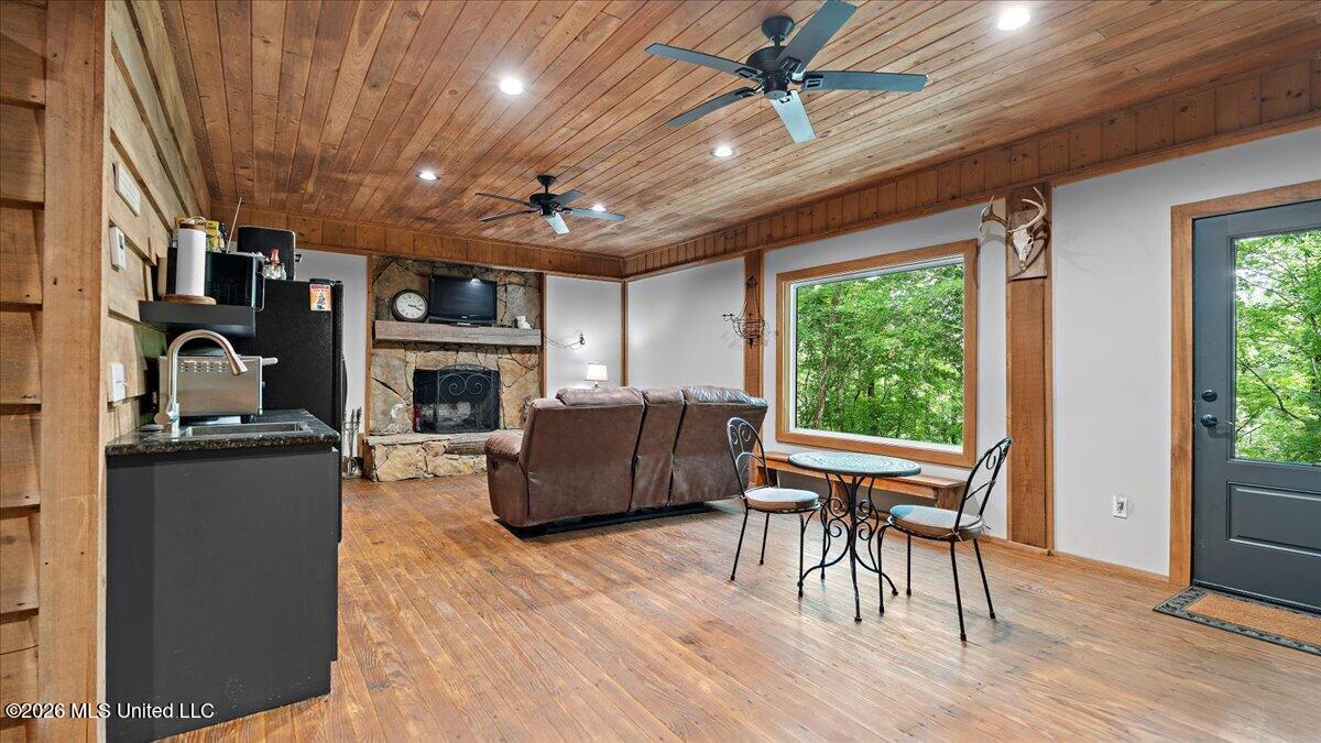 1527 Oneil Creek Road Property Photo 14