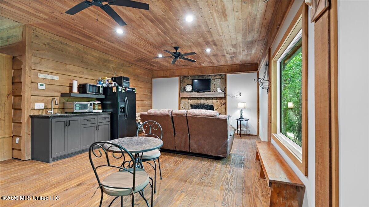 1527 Oneil Creek Road Property Photo 15
