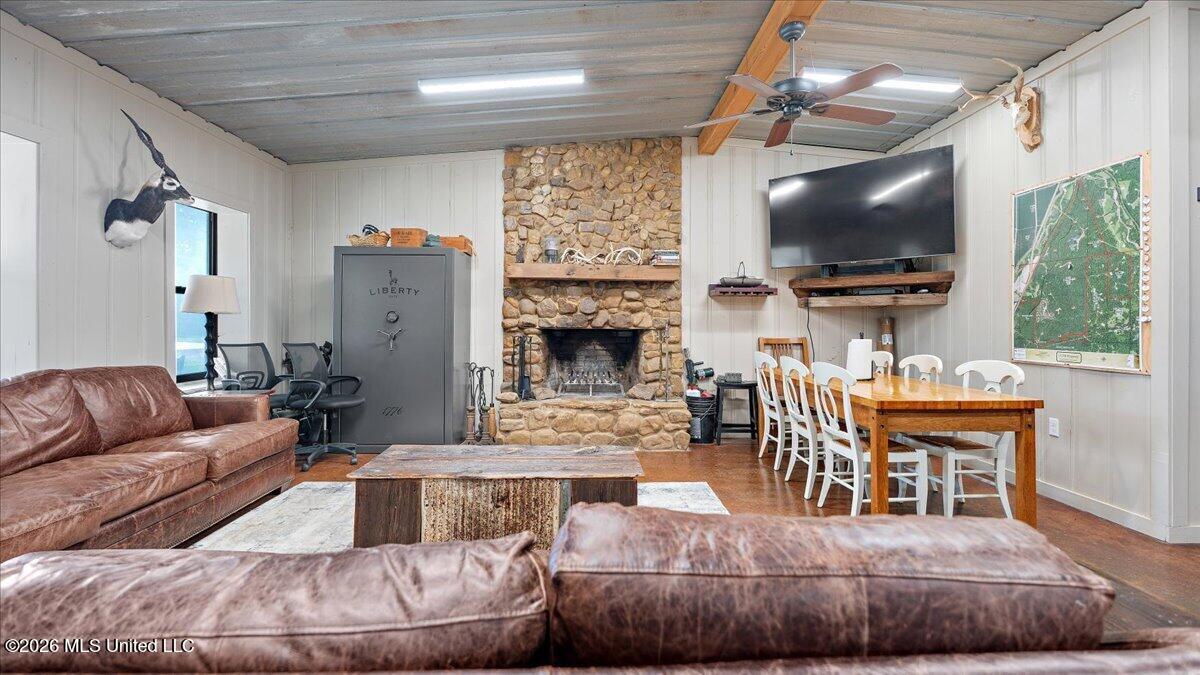 1527 Oneil Creek Road Property Photo 103