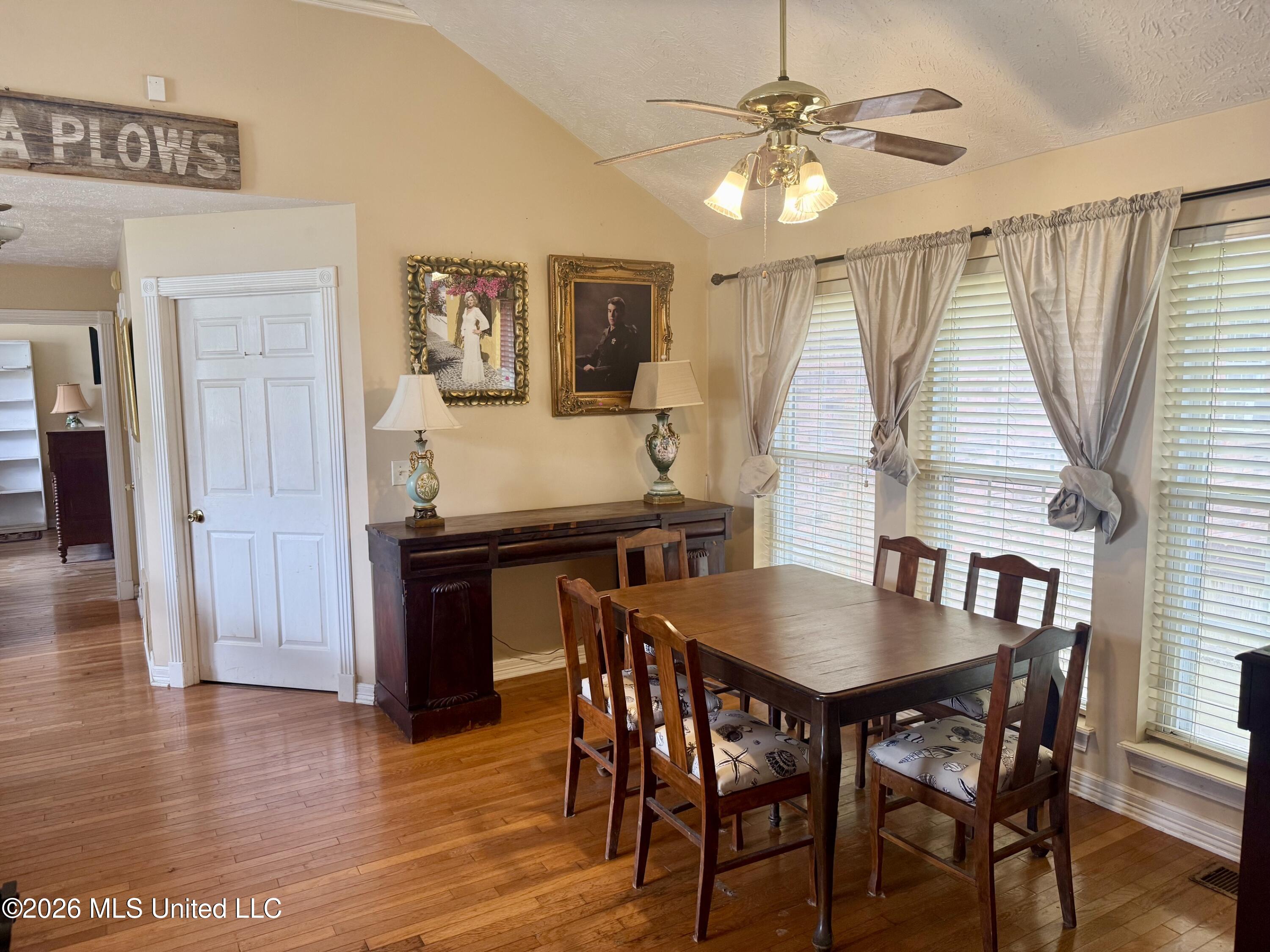 6649 Ahekolo Circle Property Photo 8