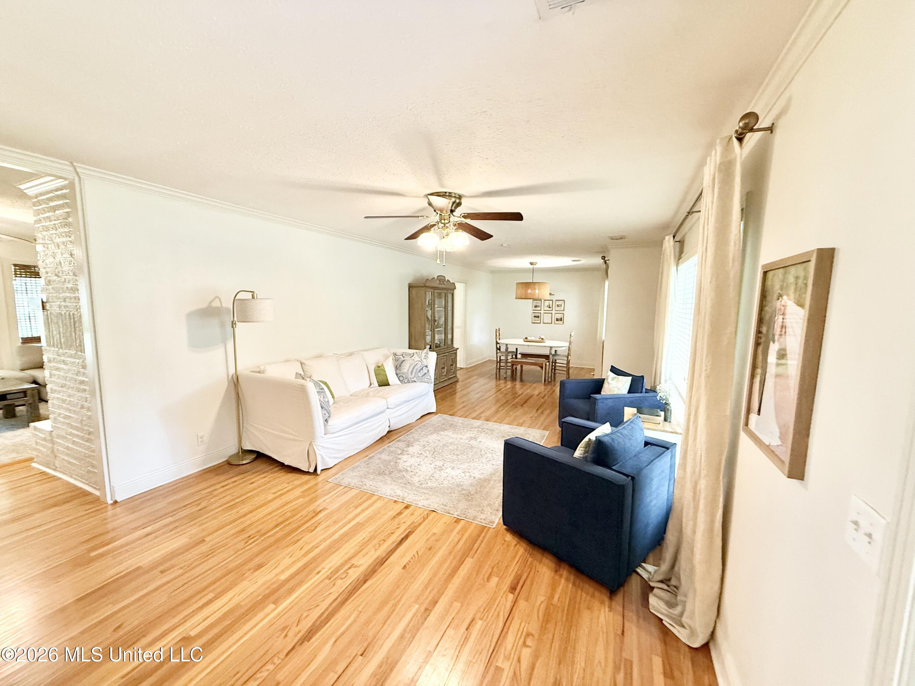 403 Pine Drive Property Photo 3
