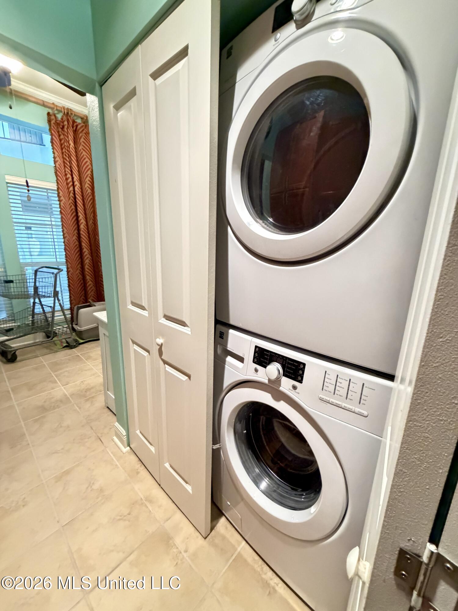 1100 W Beach Boulevard Property Photo 17
