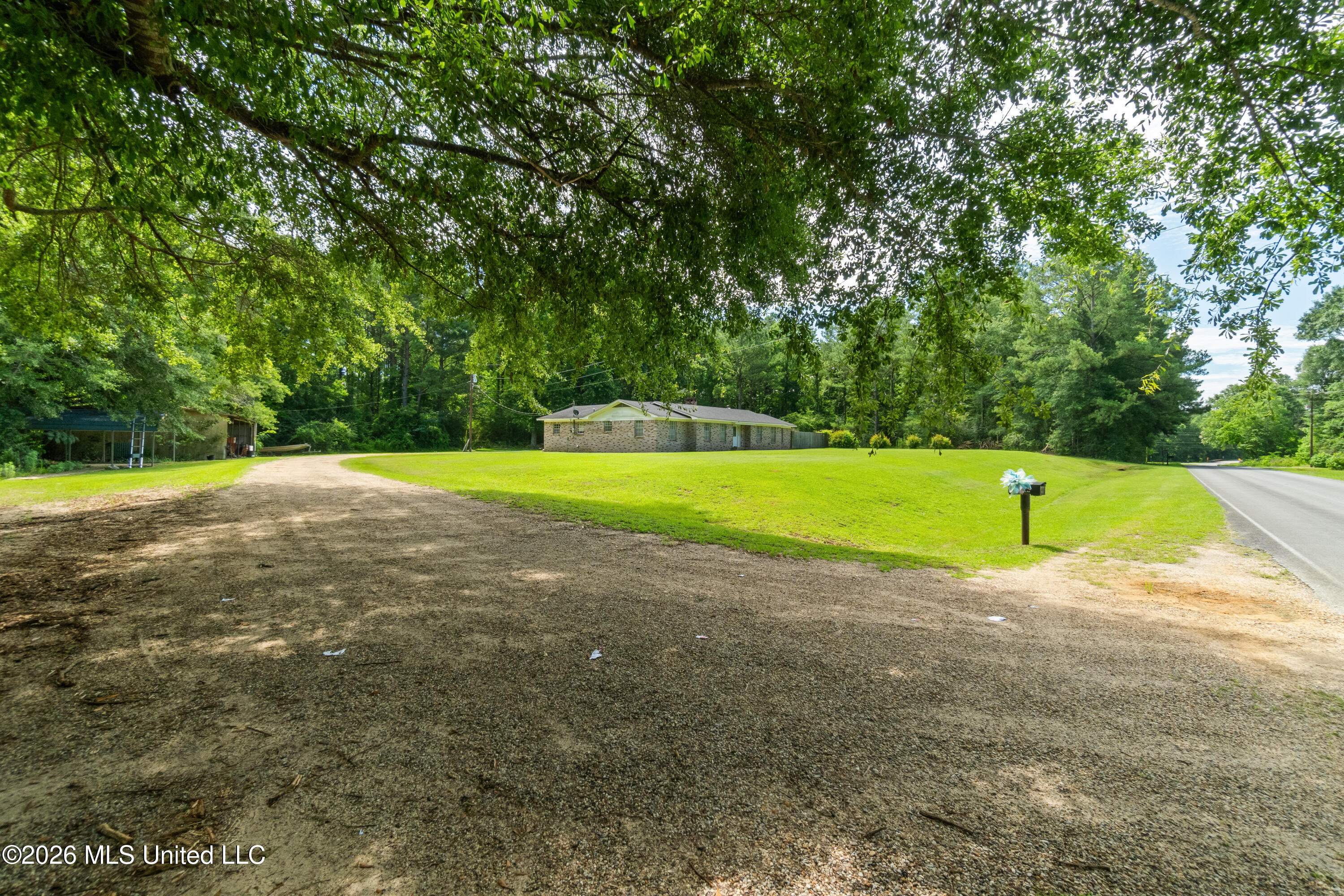 955 Clara Road Property Photo 2