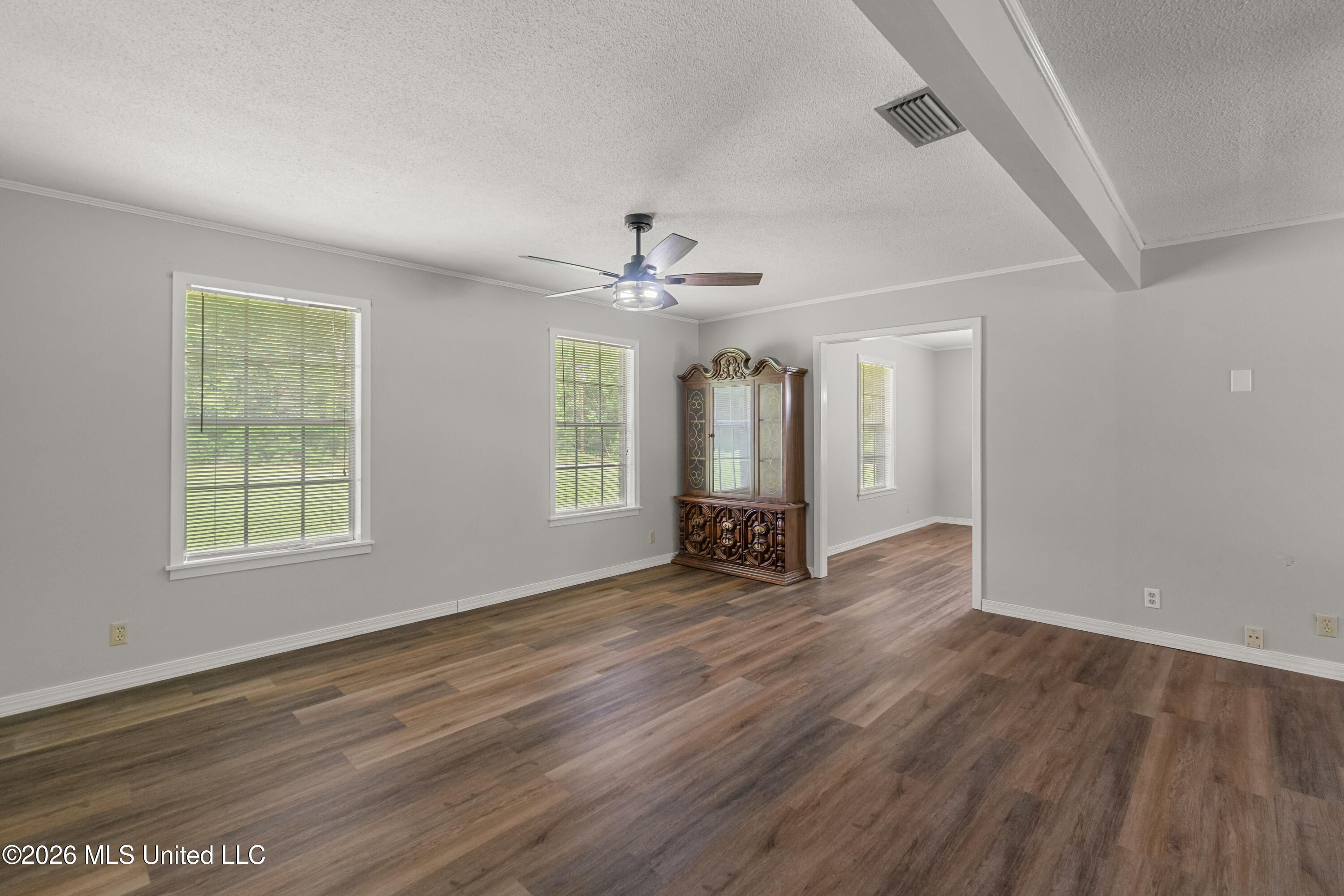 955 Clara Road Property Photo 11