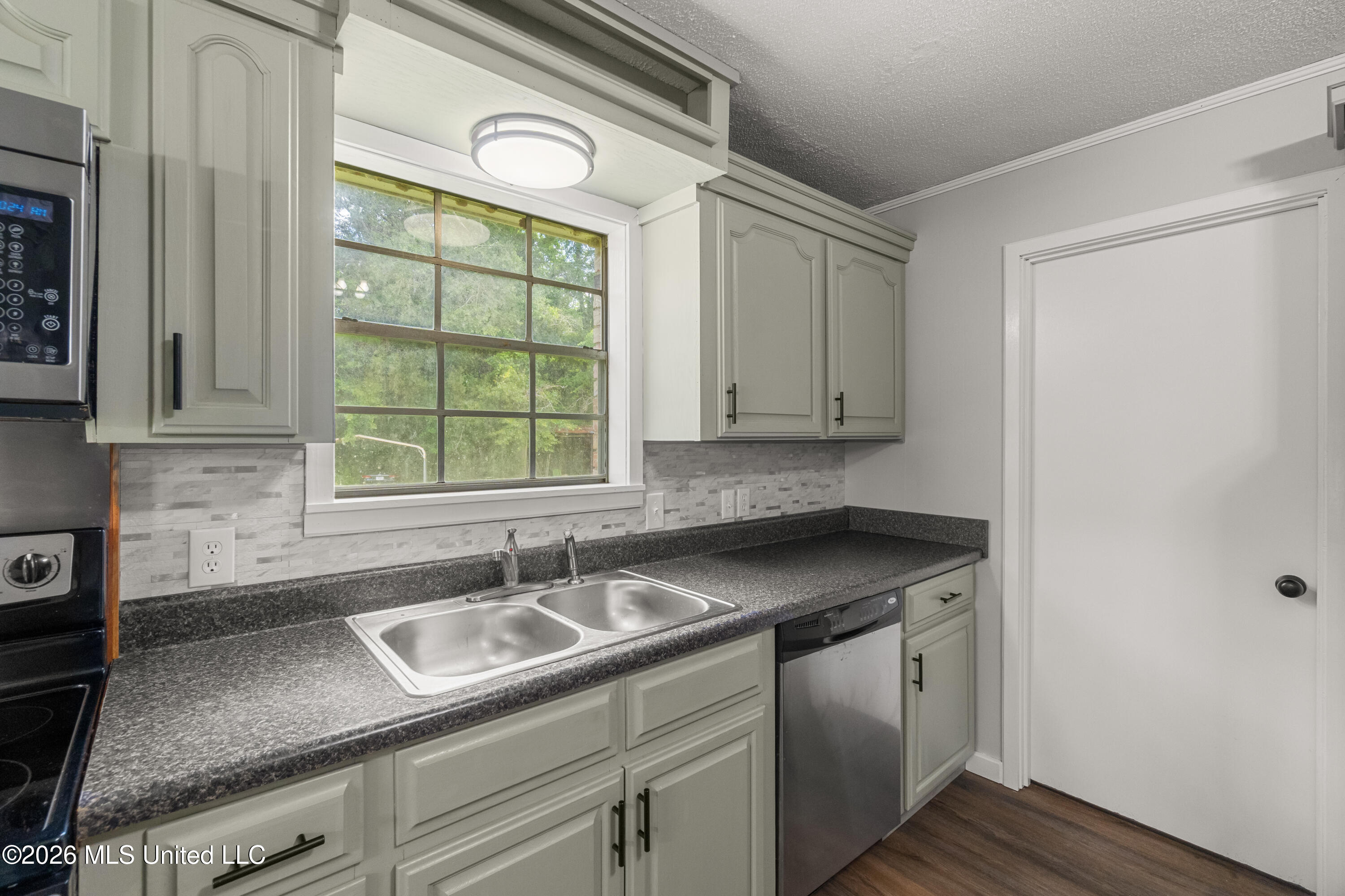 955 Clara Road Property Photo 17