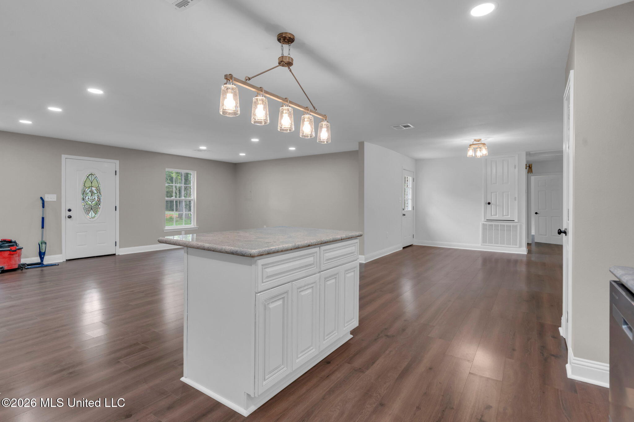 125 7th Avenue Property Photo 24
