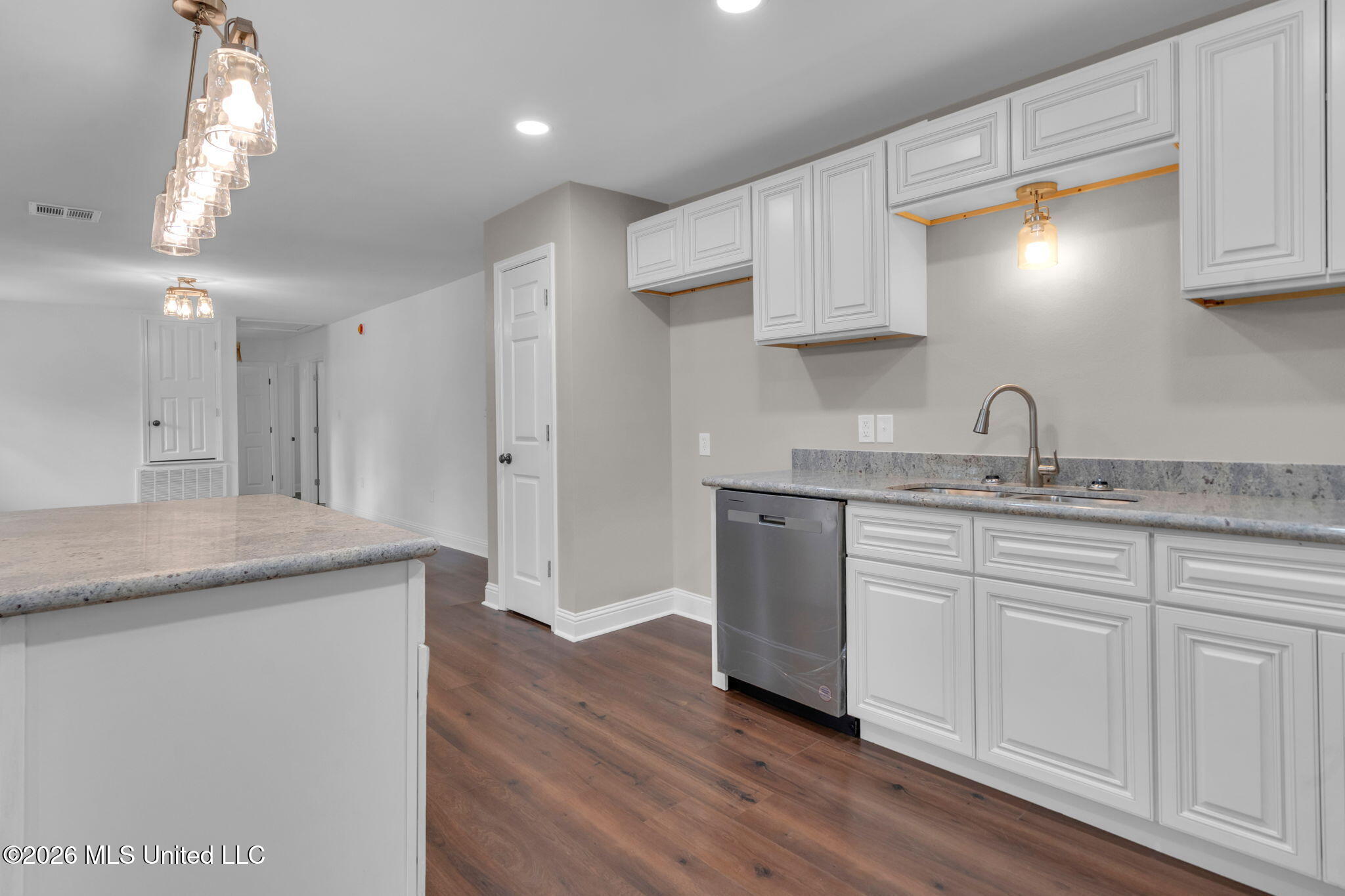 125 7th Avenue Property Photo 25