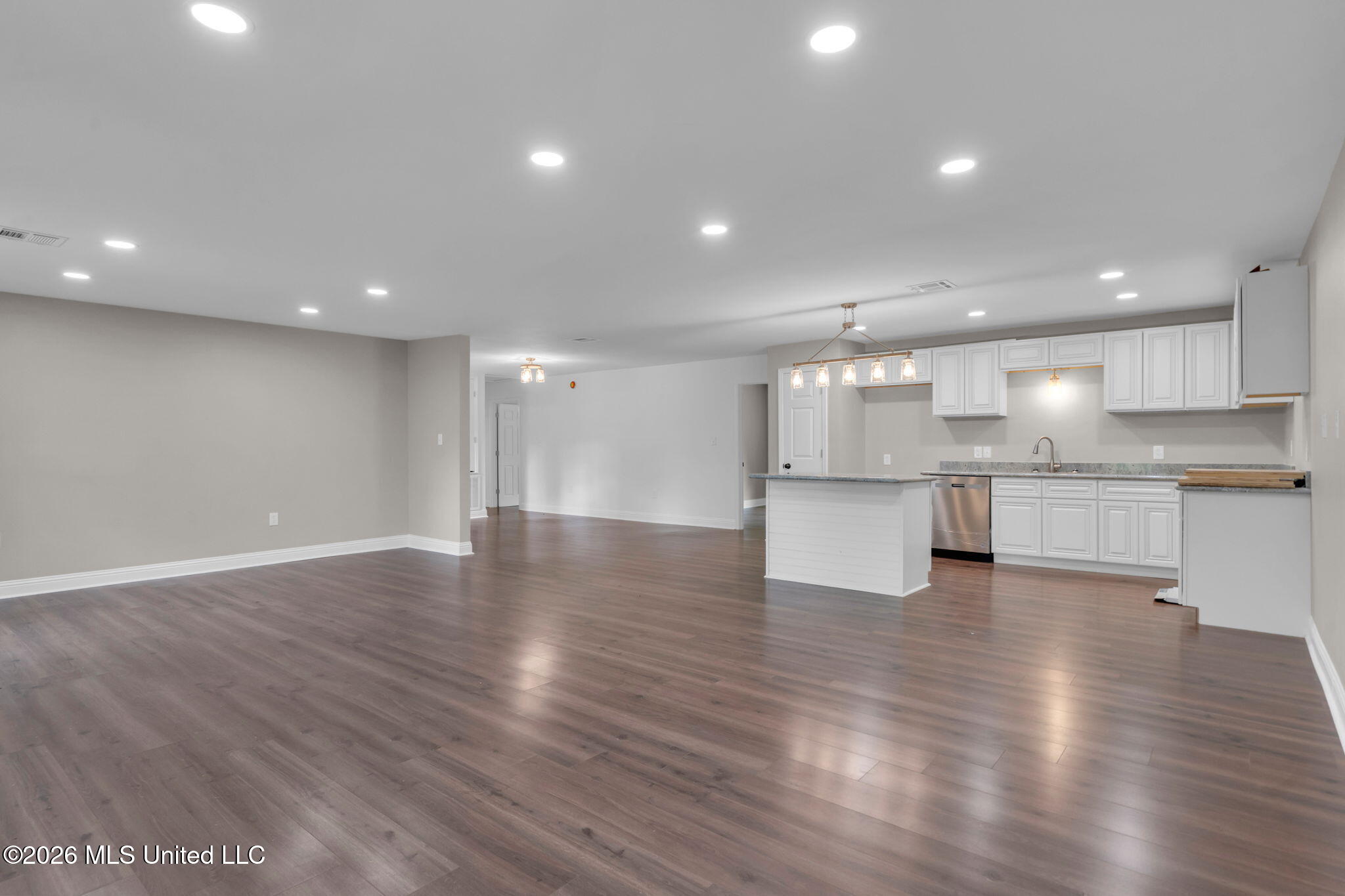 125 7th Avenue Property Photo 28