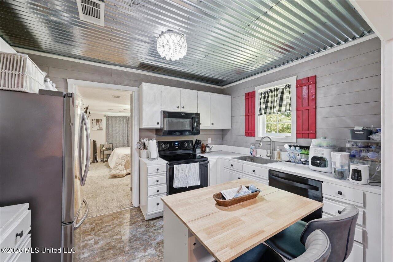 205 3rd Street Property Photo 9