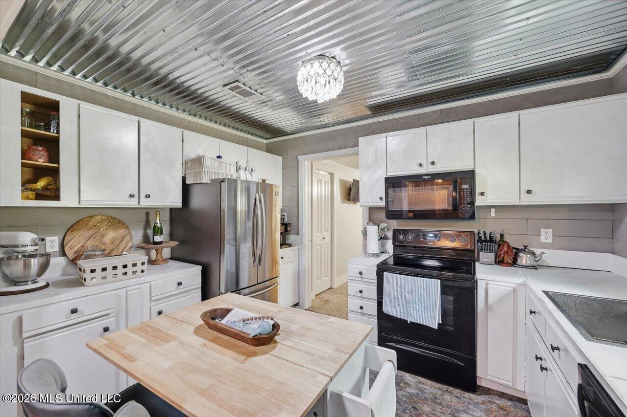 205 3rd Street Property Photo 10