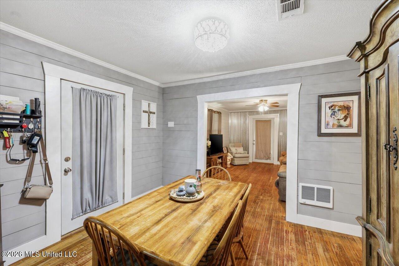 205 3rd Street Property Photo 13