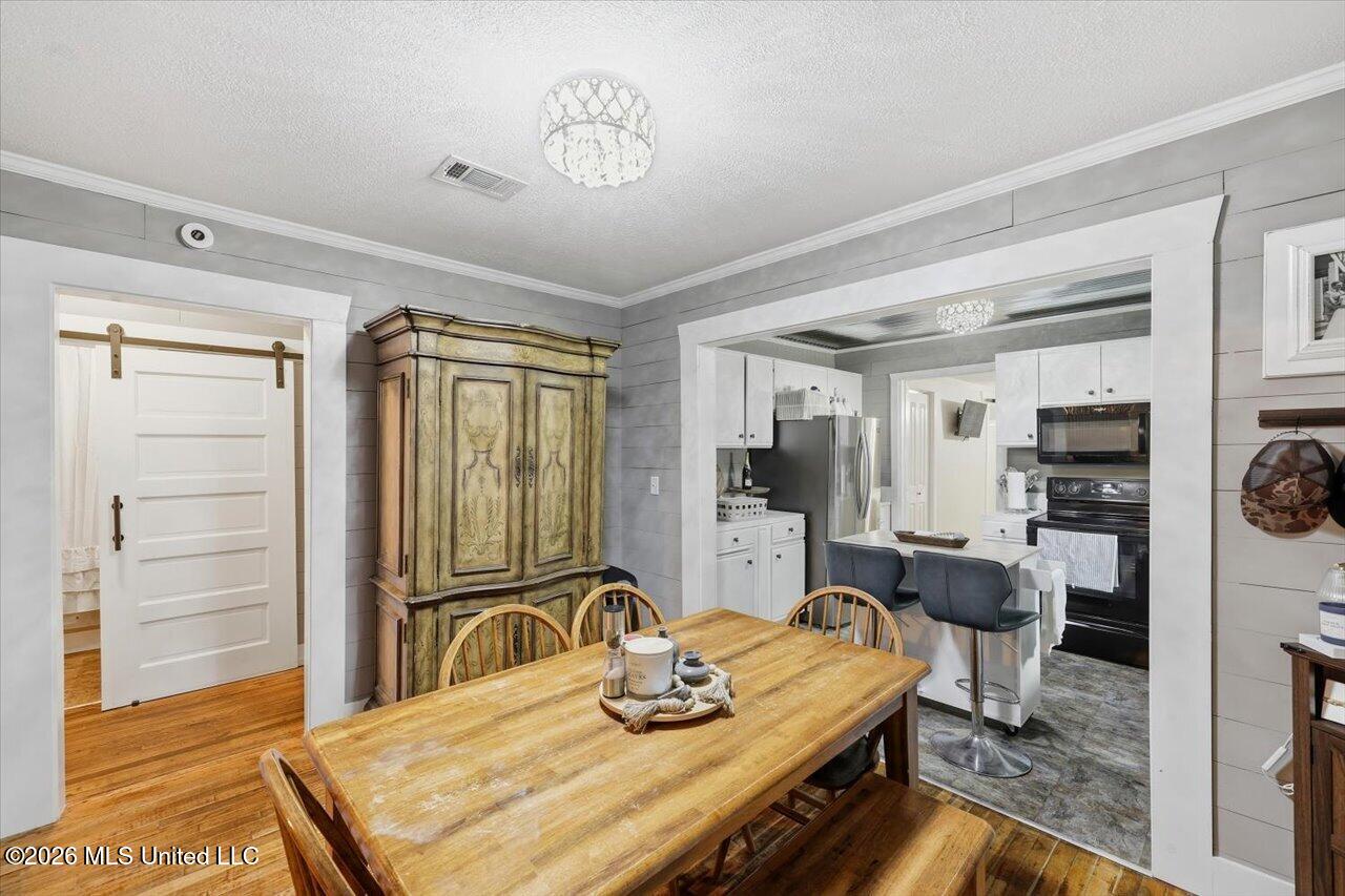 205 3rd Street Property Photo 14