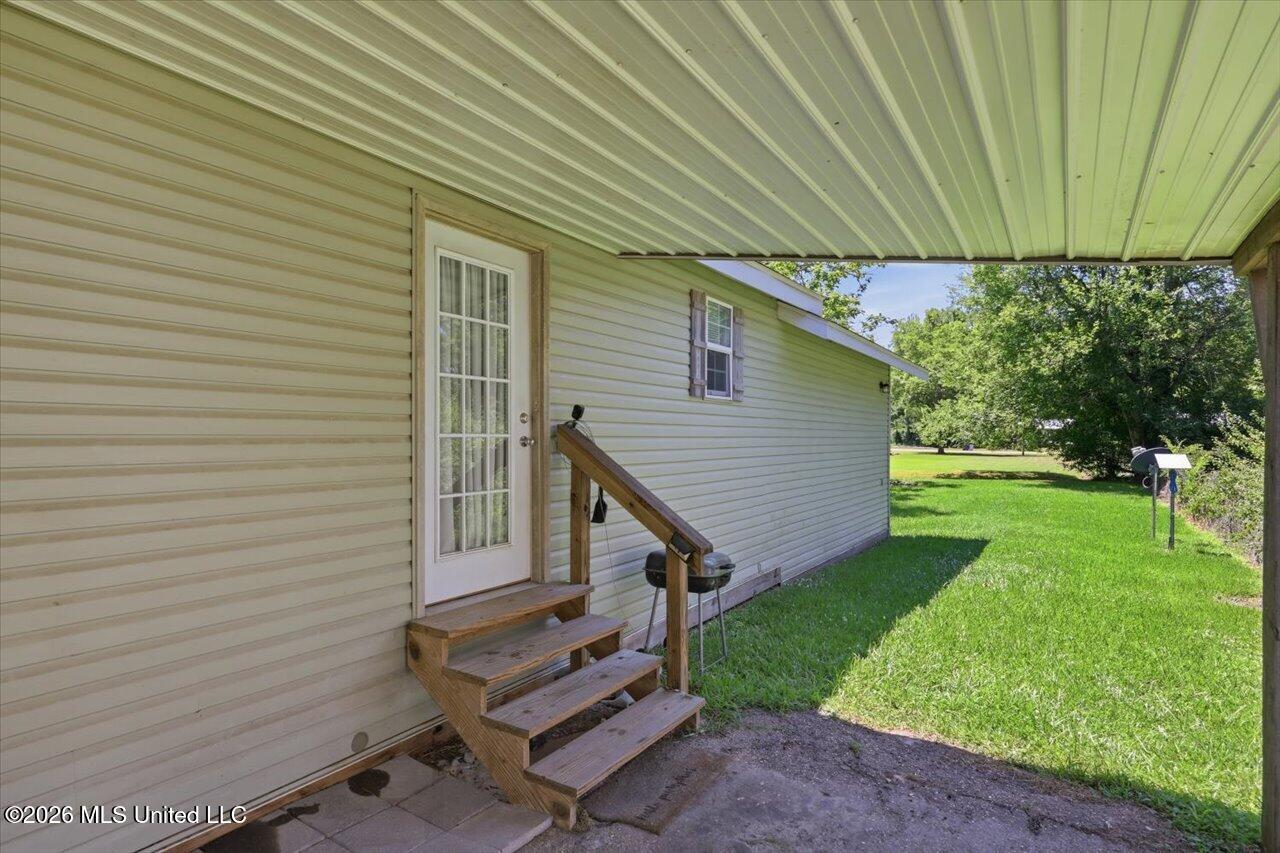 205 3rd Street Property Photo 23