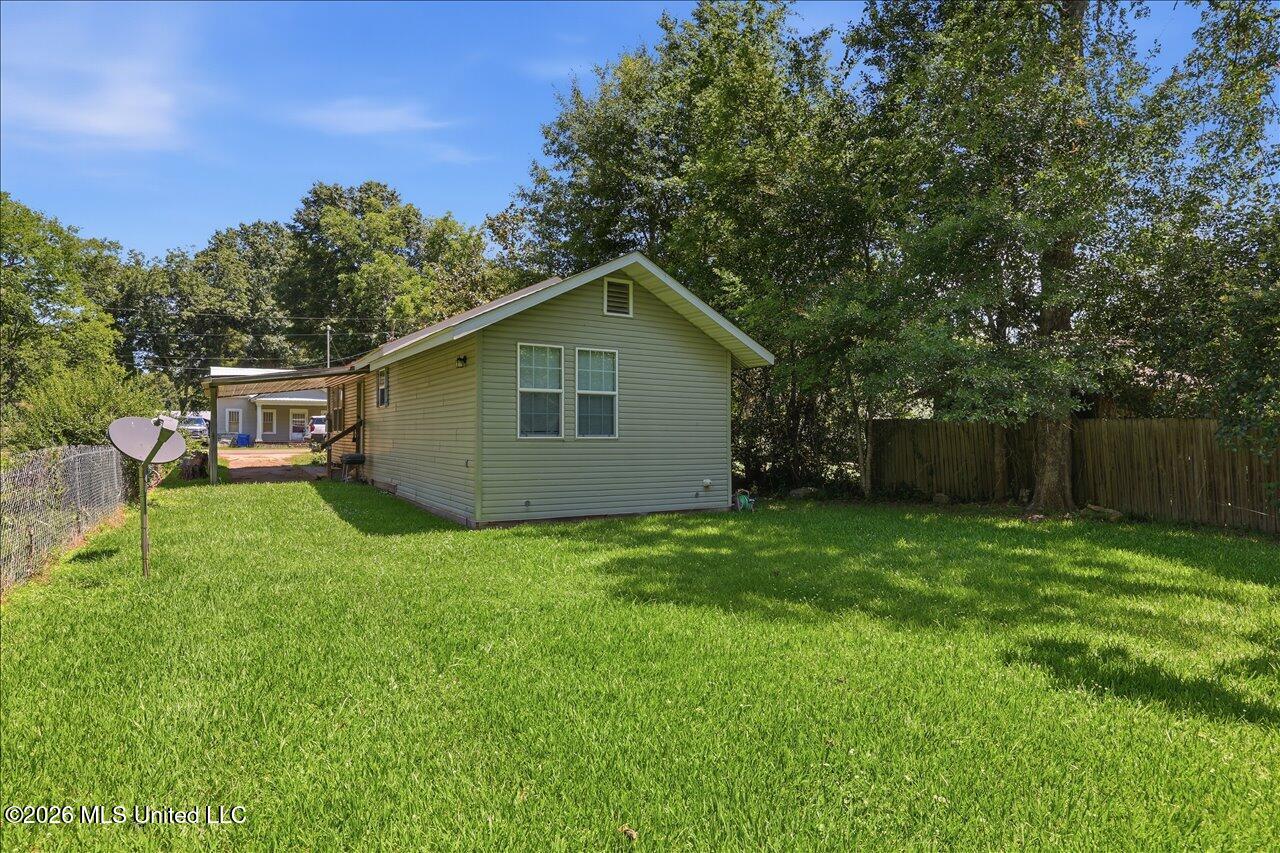 205 3rd Street Property Photo 24