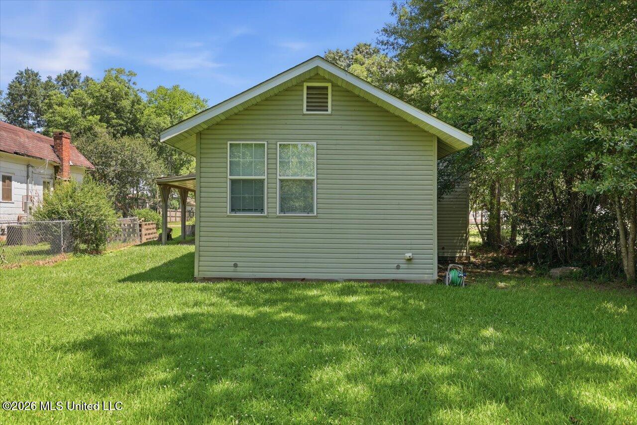 205 3rd Street Property Photo 26