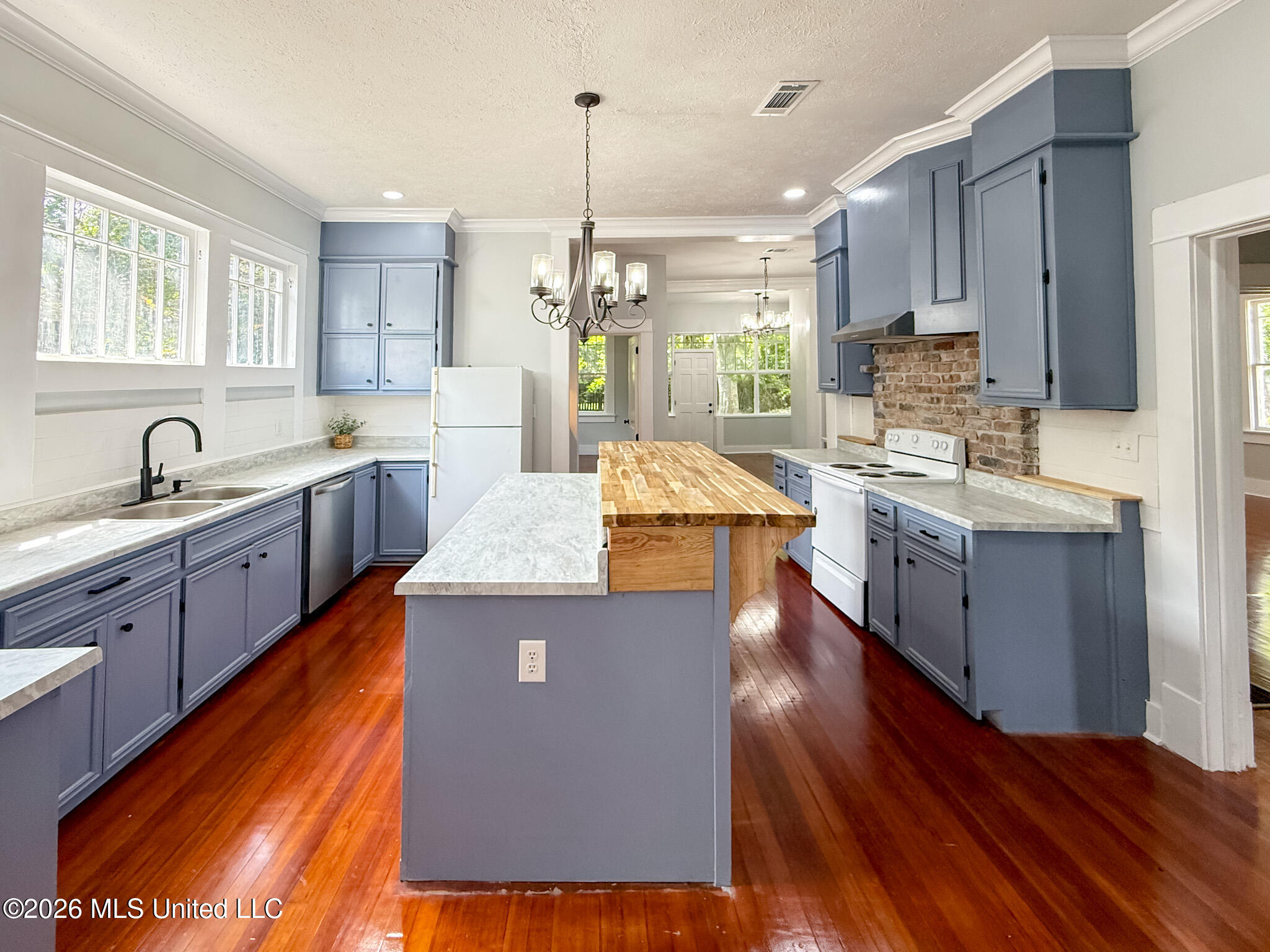 322 S 6th Street Property Photo 8