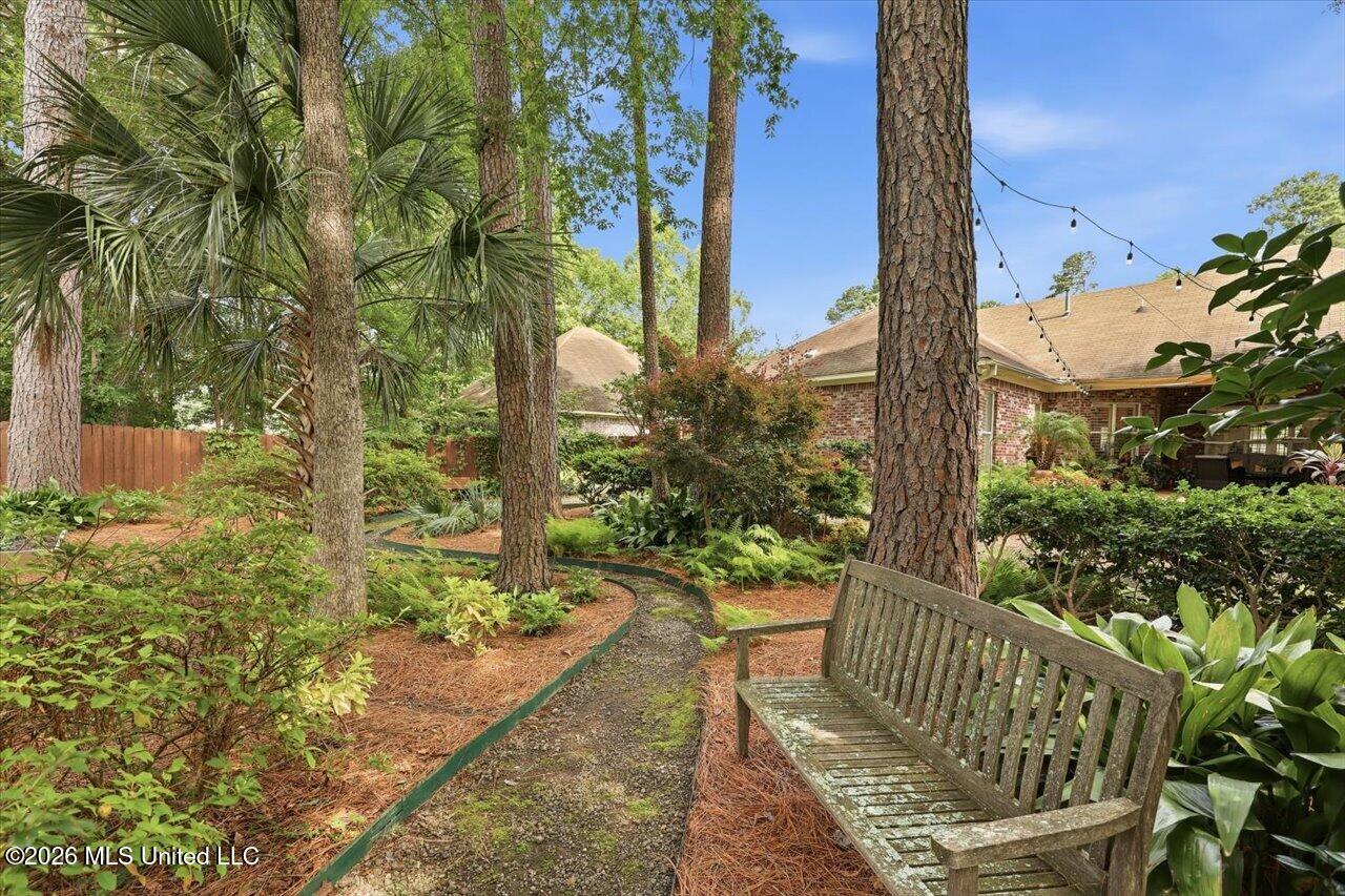 385 Pinewood Lane Property Photo 32