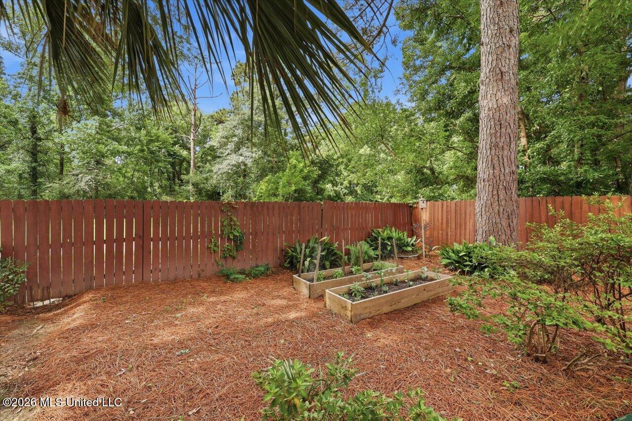 385 Pinewood Lane Property Photo 33