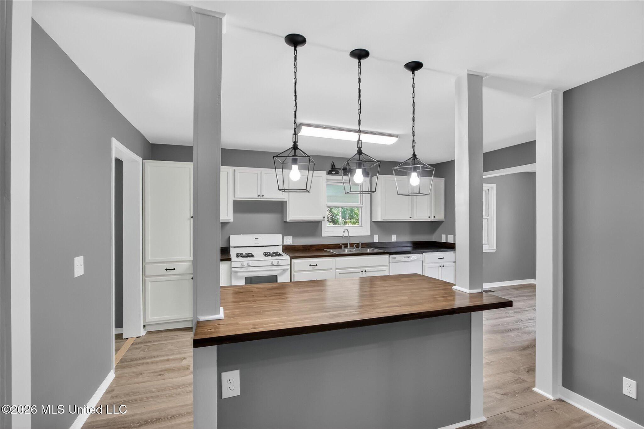 34 37th Street Property Photo 2
