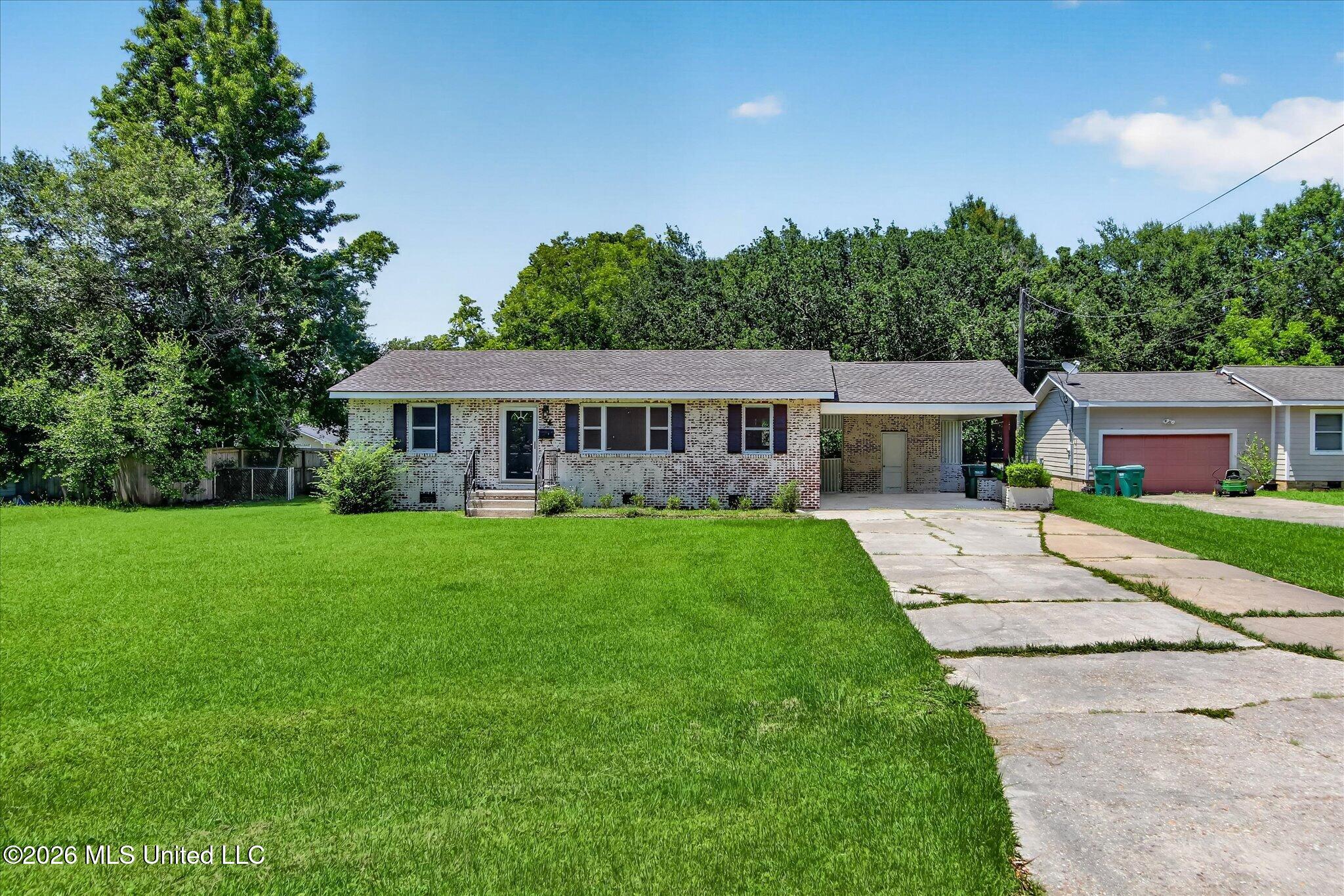 34 37th Street Property Photo 7