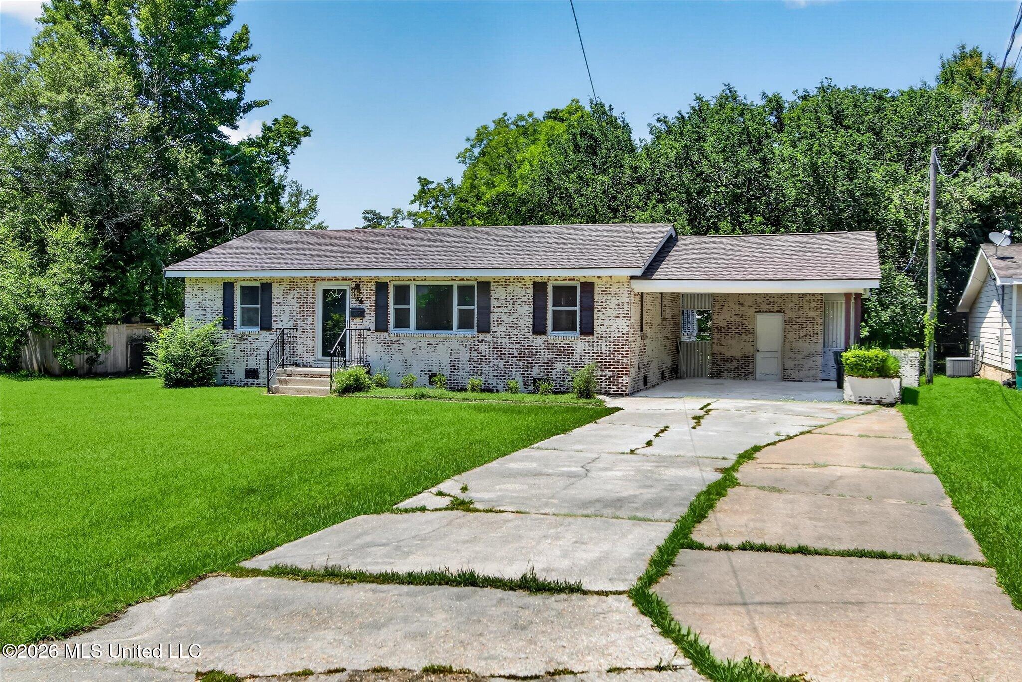 34 37th Street Property Photo 10
