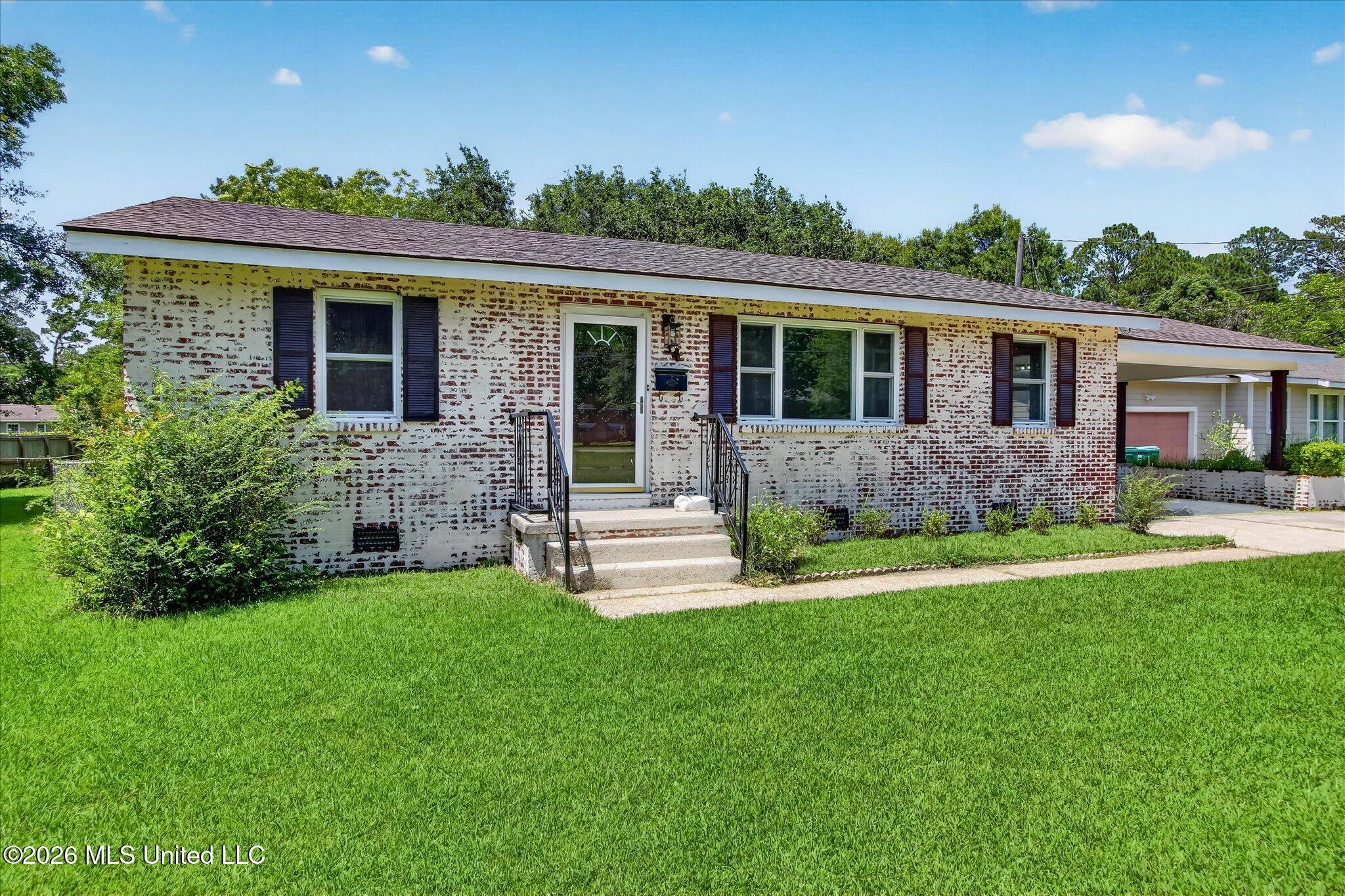 34 37th Street Property Photo 11