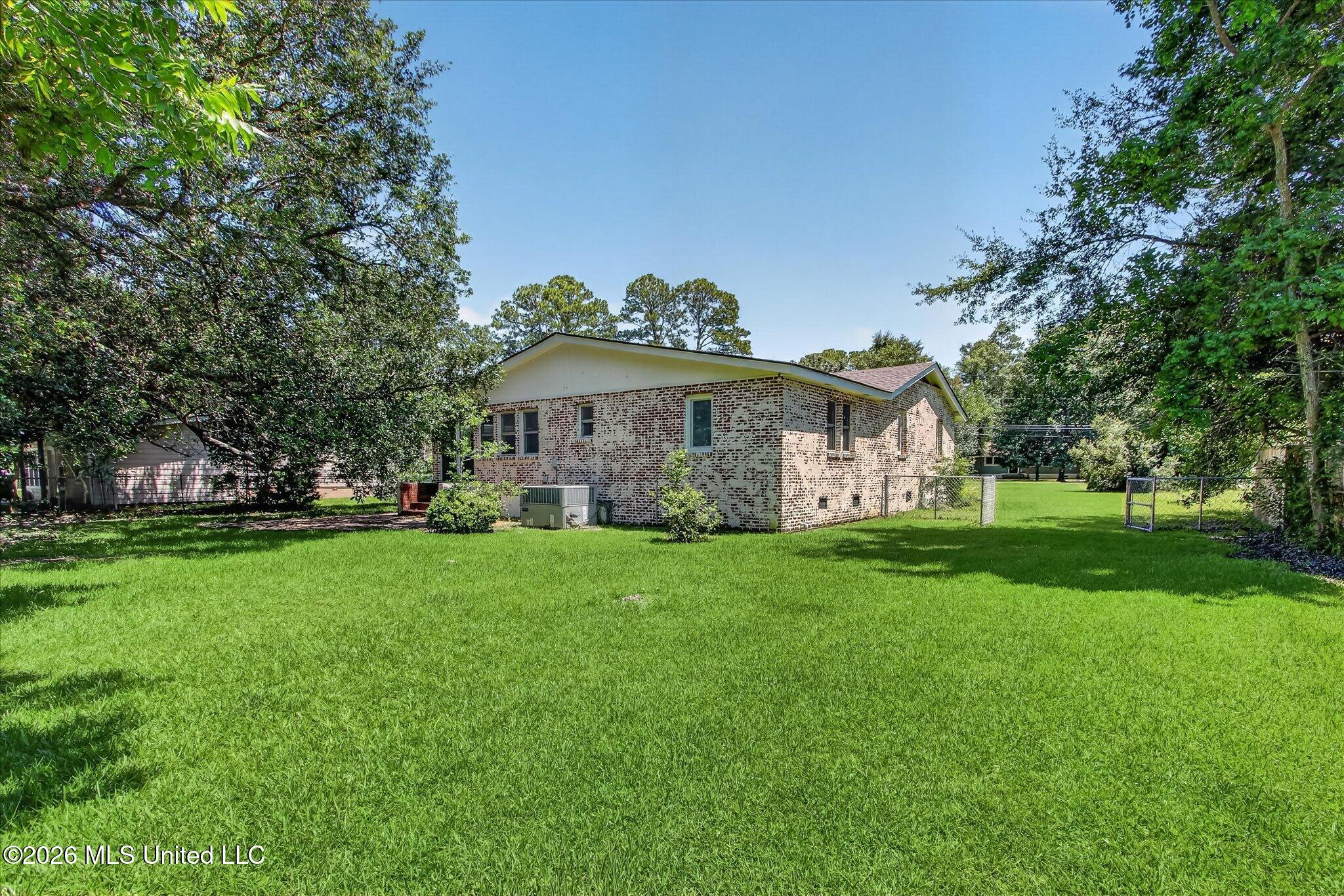 34 37th Street Property Photo 13