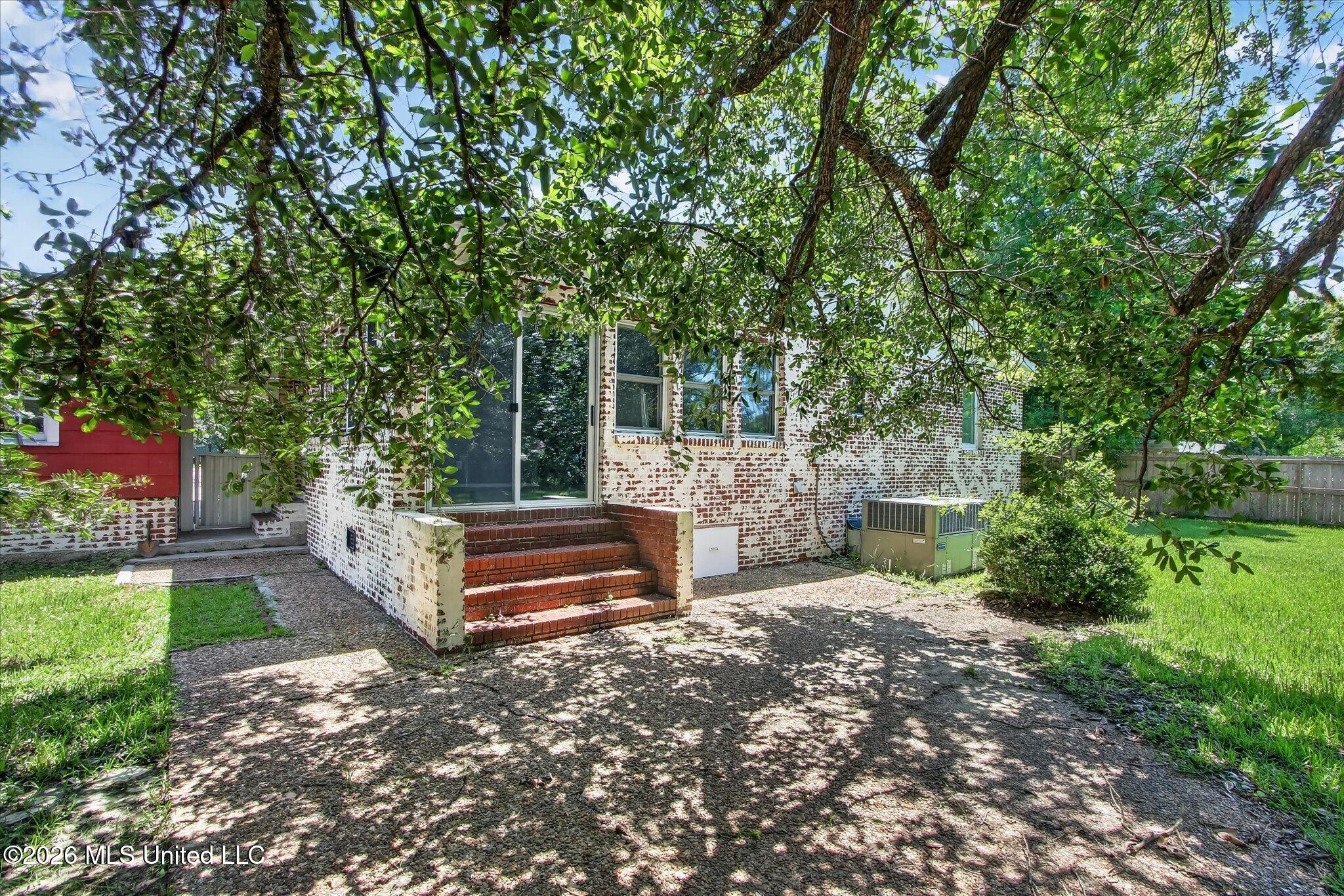 34 37th Street Property Photo 15