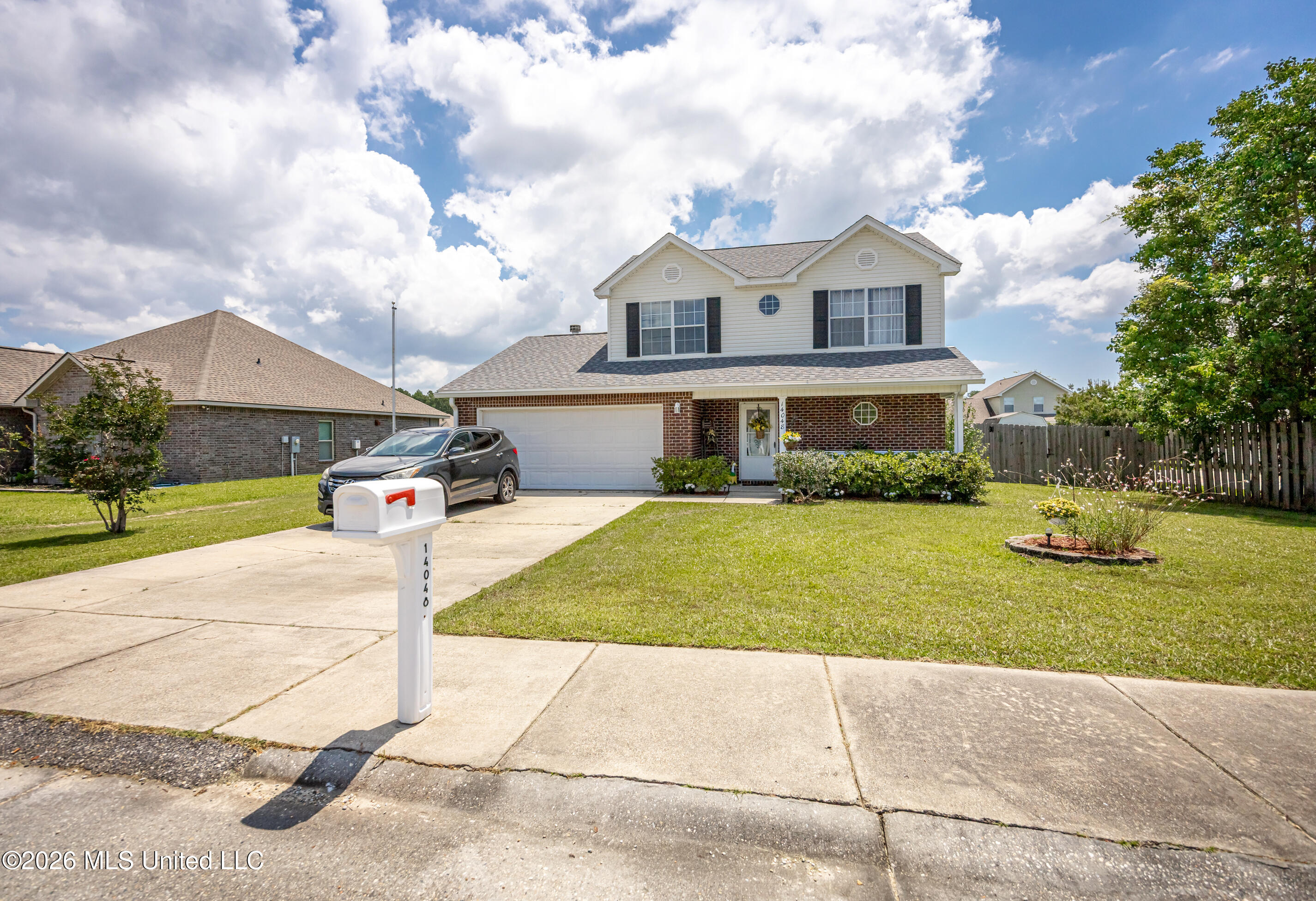 14048 Seymour Drive Property Photo 2