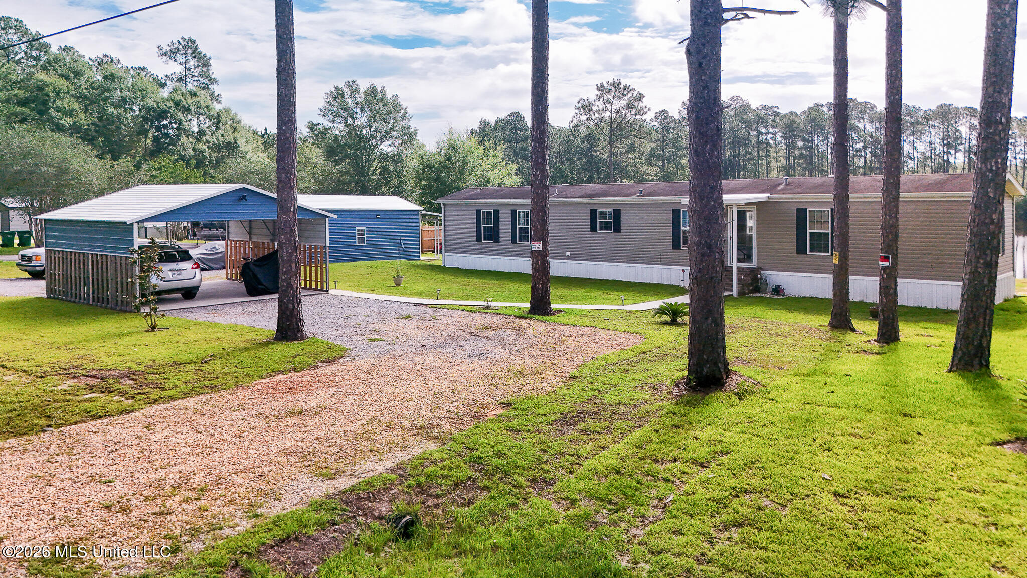 7170 Lake Drive Property Photo 5